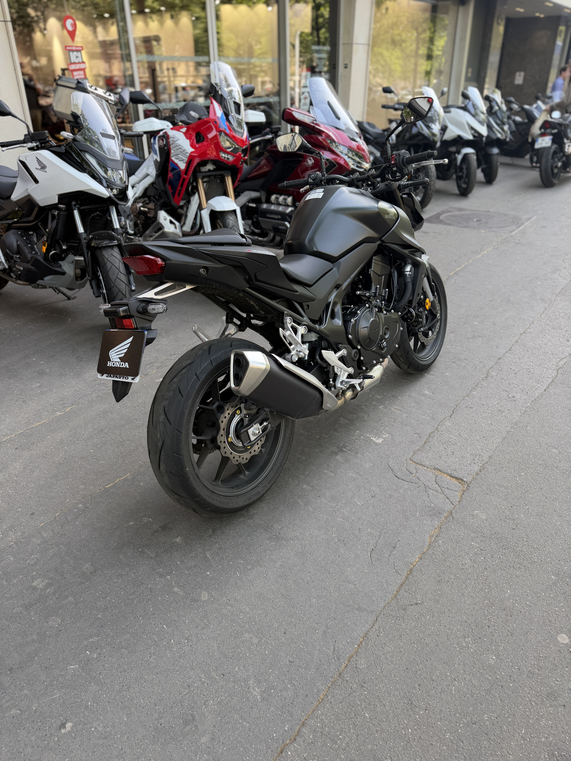 HONDA CB 750 HORNET - NOIR - 499KM - 6790€ - MEC 04/2026 REFHK170KW