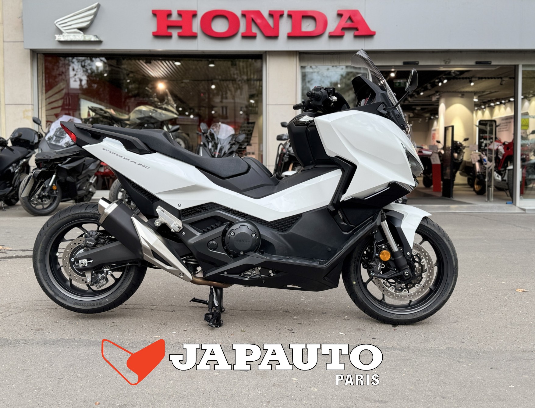 HONDA NSS FORZA 750 - BLANC - 10400 € - 1503KMS - MEC 03/2026 - REFHK374BH