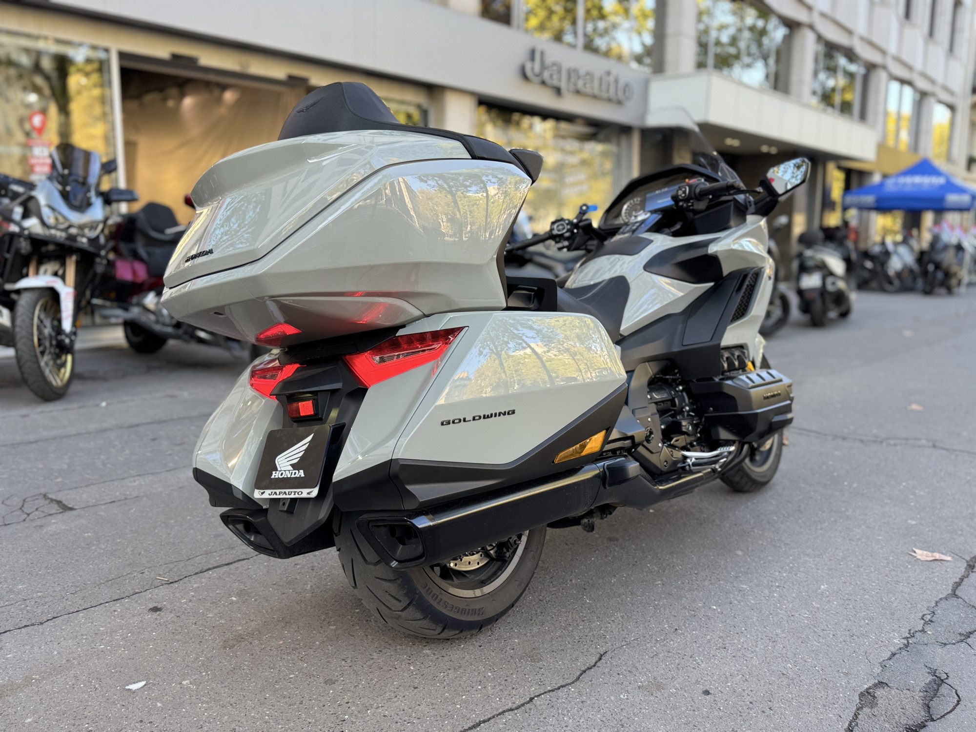 HONDA GL 1800 GOLDWING DCT - GRIS - 32990 € - 7340 KM - MEC 03/2026 - REF HJ283PH