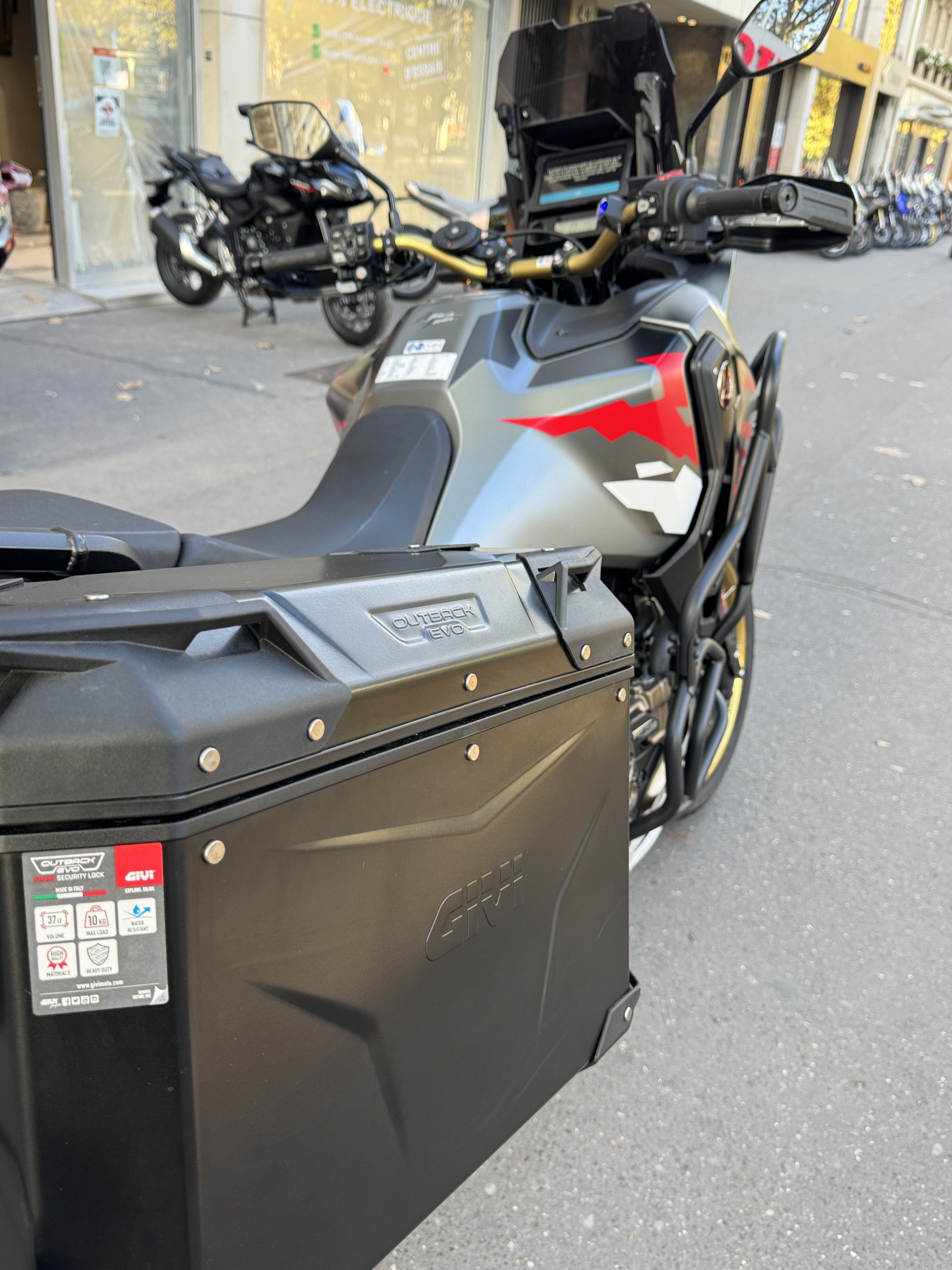 HONDA AFRICA TWIN CRF1000 ADVENTURE SPORT SE DCT - GRIS MAT - 20900 € - 5886 KM - MEC 07/2026 - REF HM919DJ