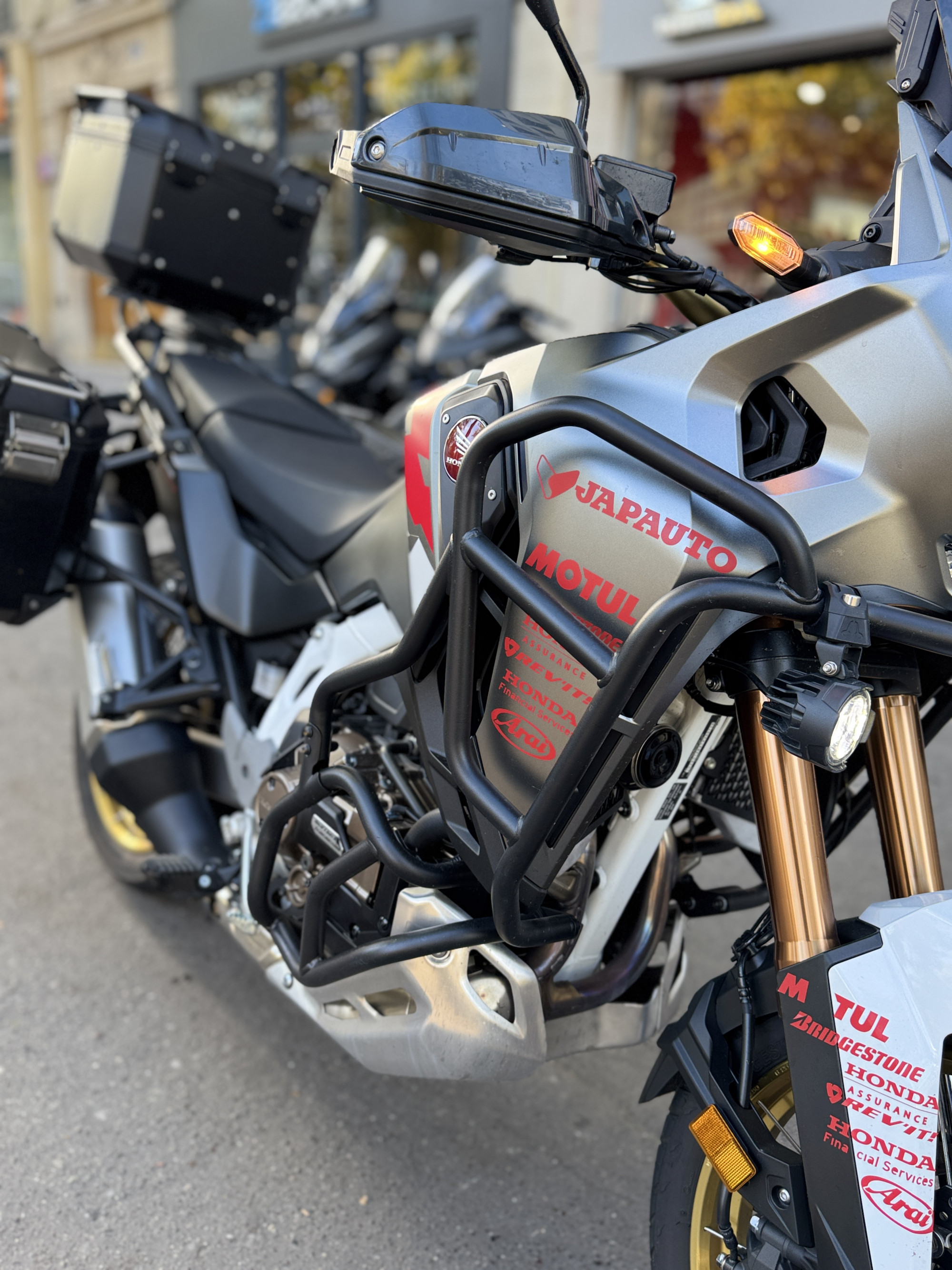 HONDA AFRICA TWIN CRF1000 ADVENTURE SPORT SE DCT - GRIS MAT - 20900 € - 5886 KM - MEC 07/2026 - REF HM919DJ