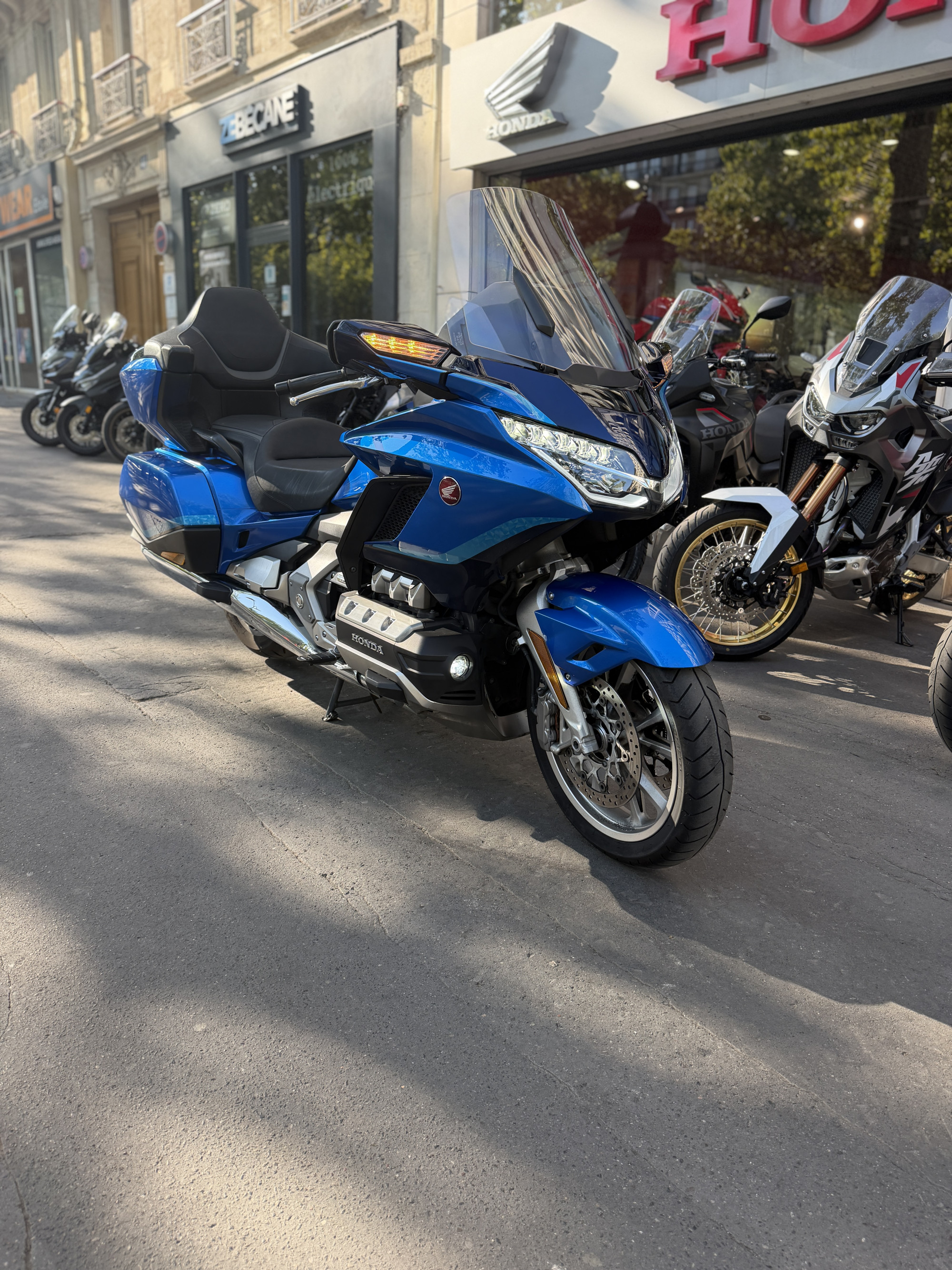 HONDA GL 1800 GOLDWING TOURING DCT - BLEU - 24900€ - 23175KMS - MEC06/2022 - REF GG706RN