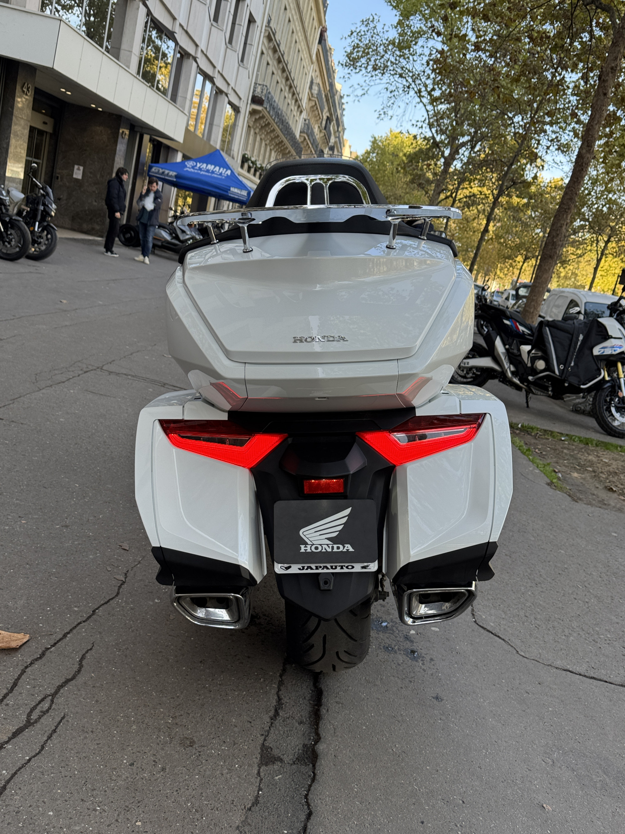 HONDA GL 1800 GOLDWING - BLANC - 17900 € - 45348 KMS - MEC 03/2018 - REFEV739XA