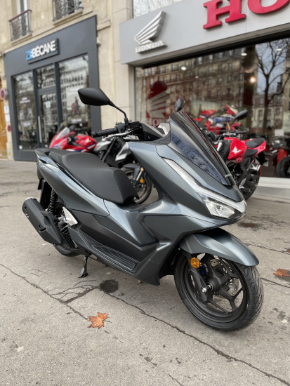 Honda PCX 125 - 2990€ - 499KM - GRIS ARGENT - MEC 2026