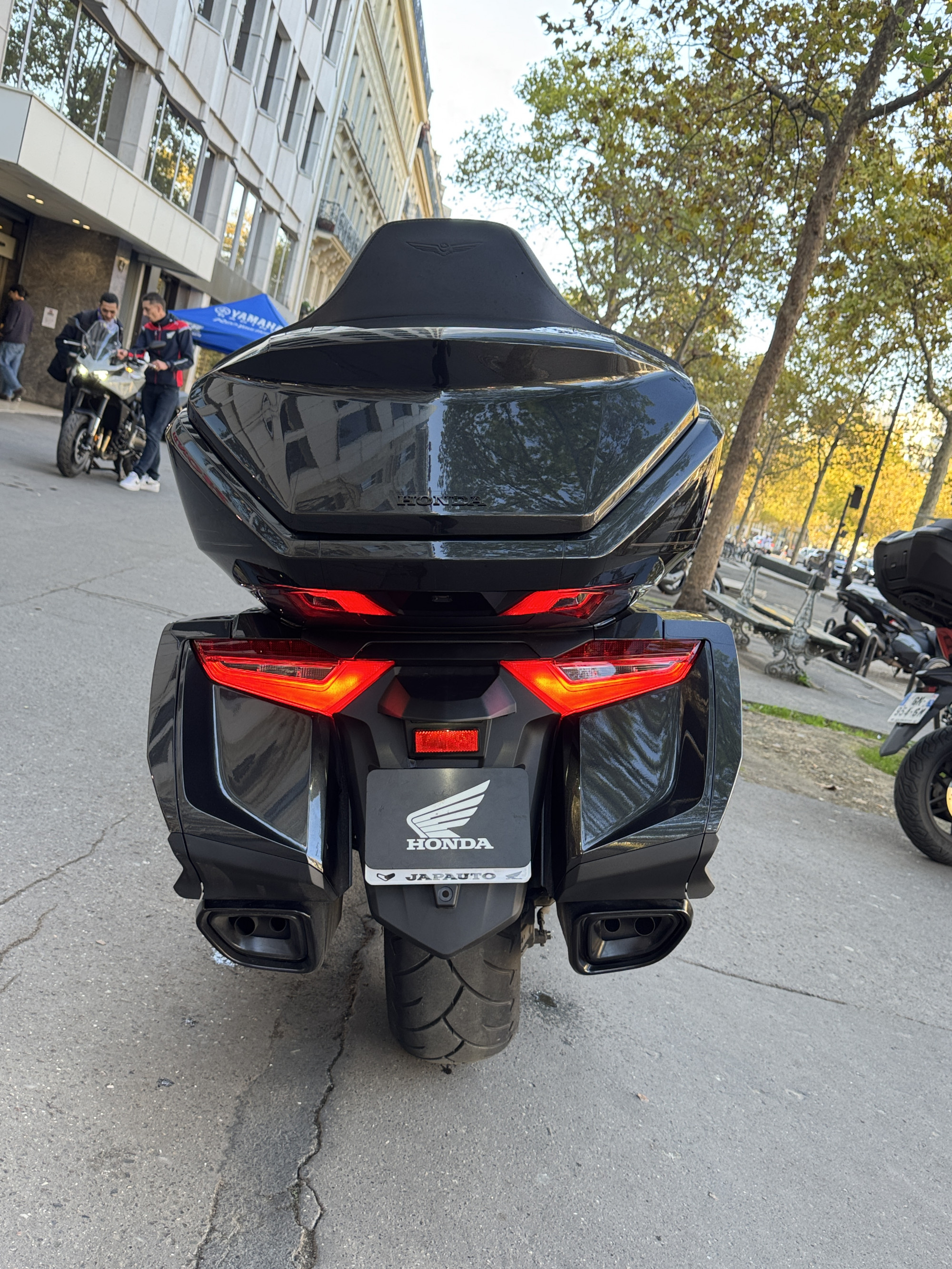HONDA GL 1800 GOLDWING TOURING DCT - NOIR - 33490 € - 4237 KMS - MEC 03/26 - REFHJ162PL