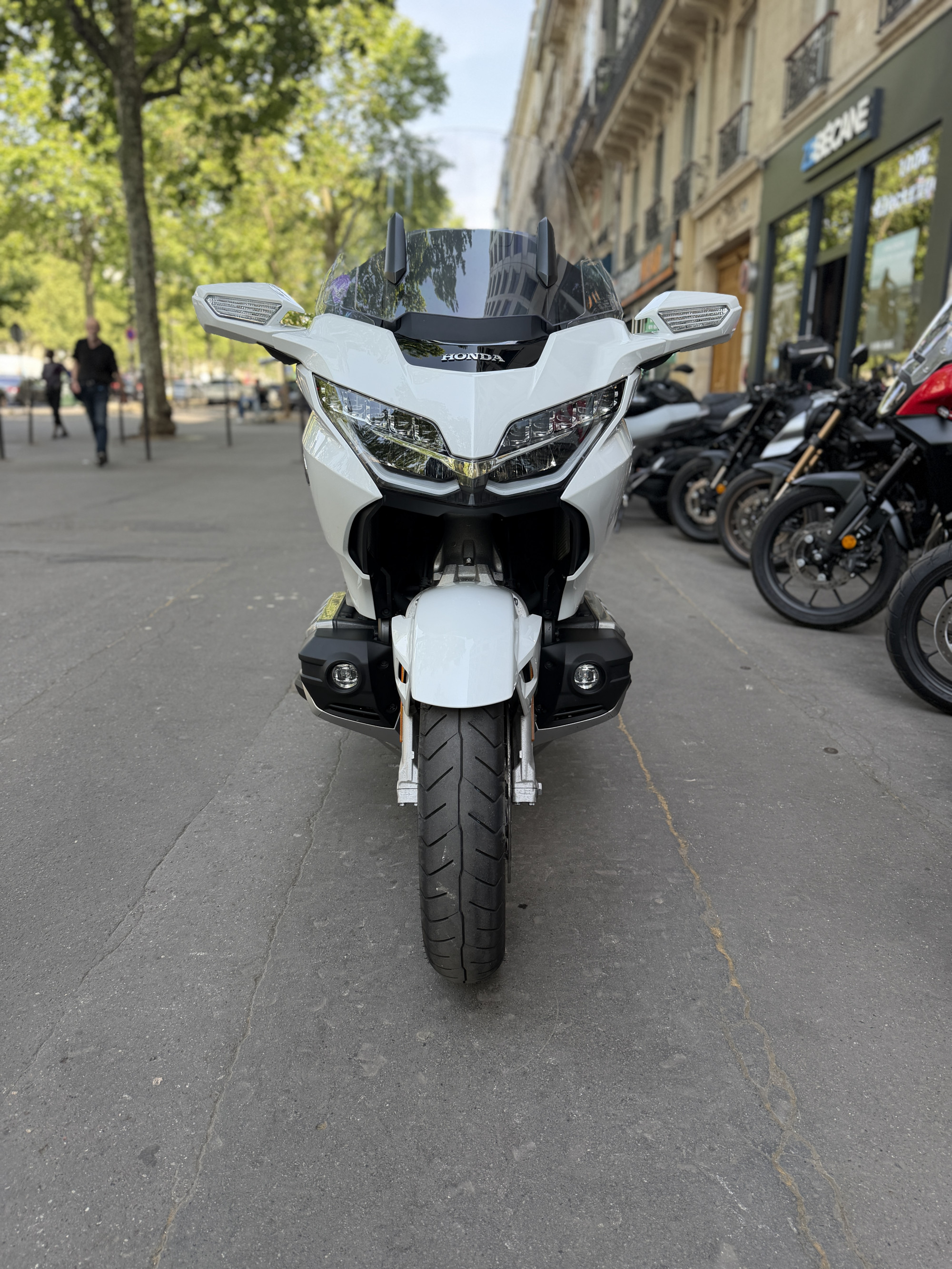 HONDA GL 1800 GOLDWING TOURING DCT - 8813KM - 28900€ - BLANC - MEC08/2024 REFGY457WZ