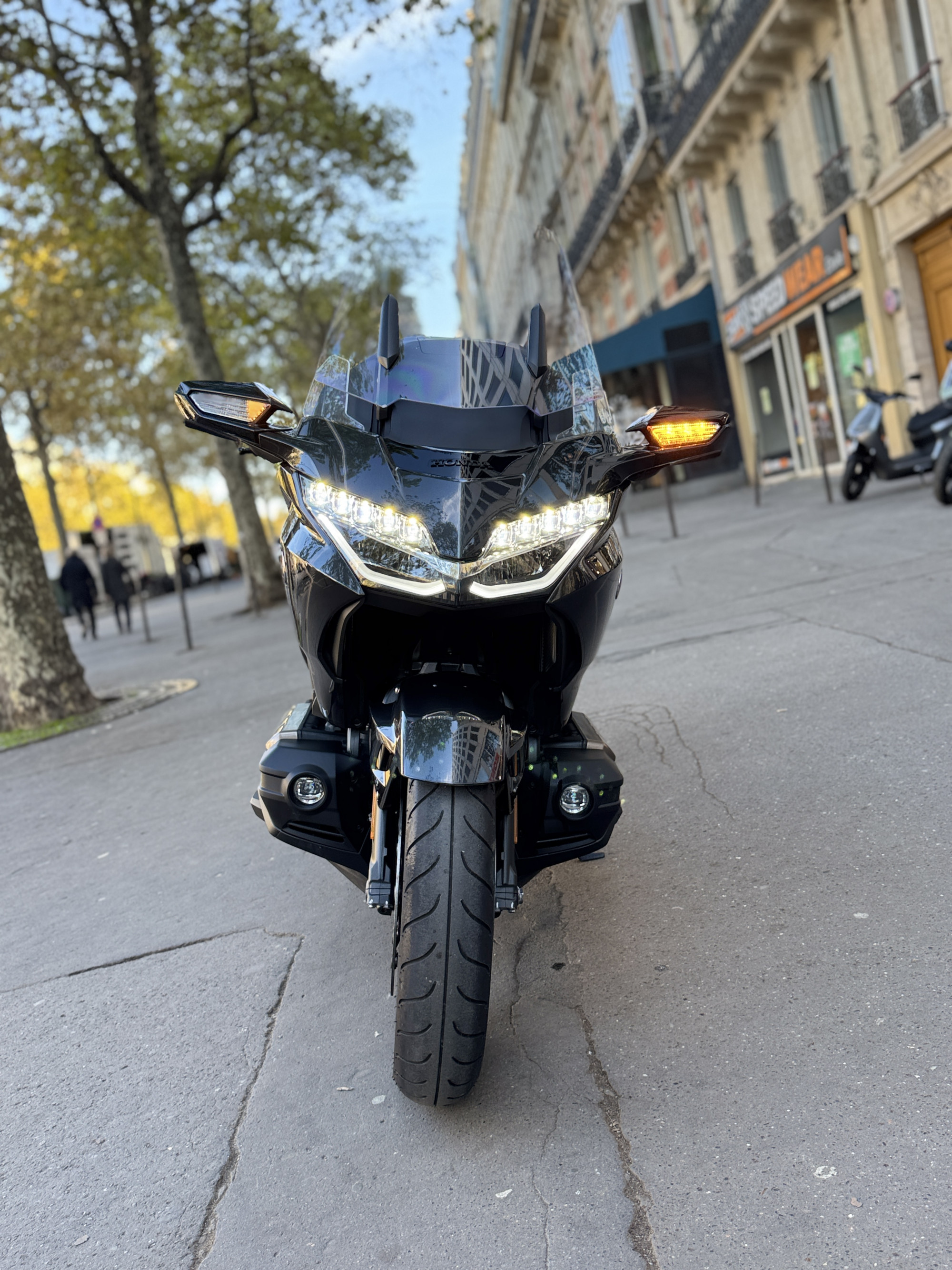 HONDA GL 1800 GOLDWING TOURING DCT - NOIR - 33490 € - 4237 KMS - MEC 03/26 - REFHJ162PL