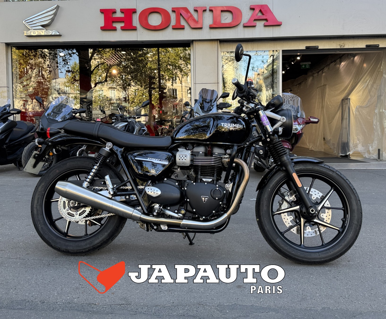 TRIUMPH STREET TWIN  900 - NOIR - 6990€ - A2 - 2404 KMS - MEC 02/2020 - REFFN294SC