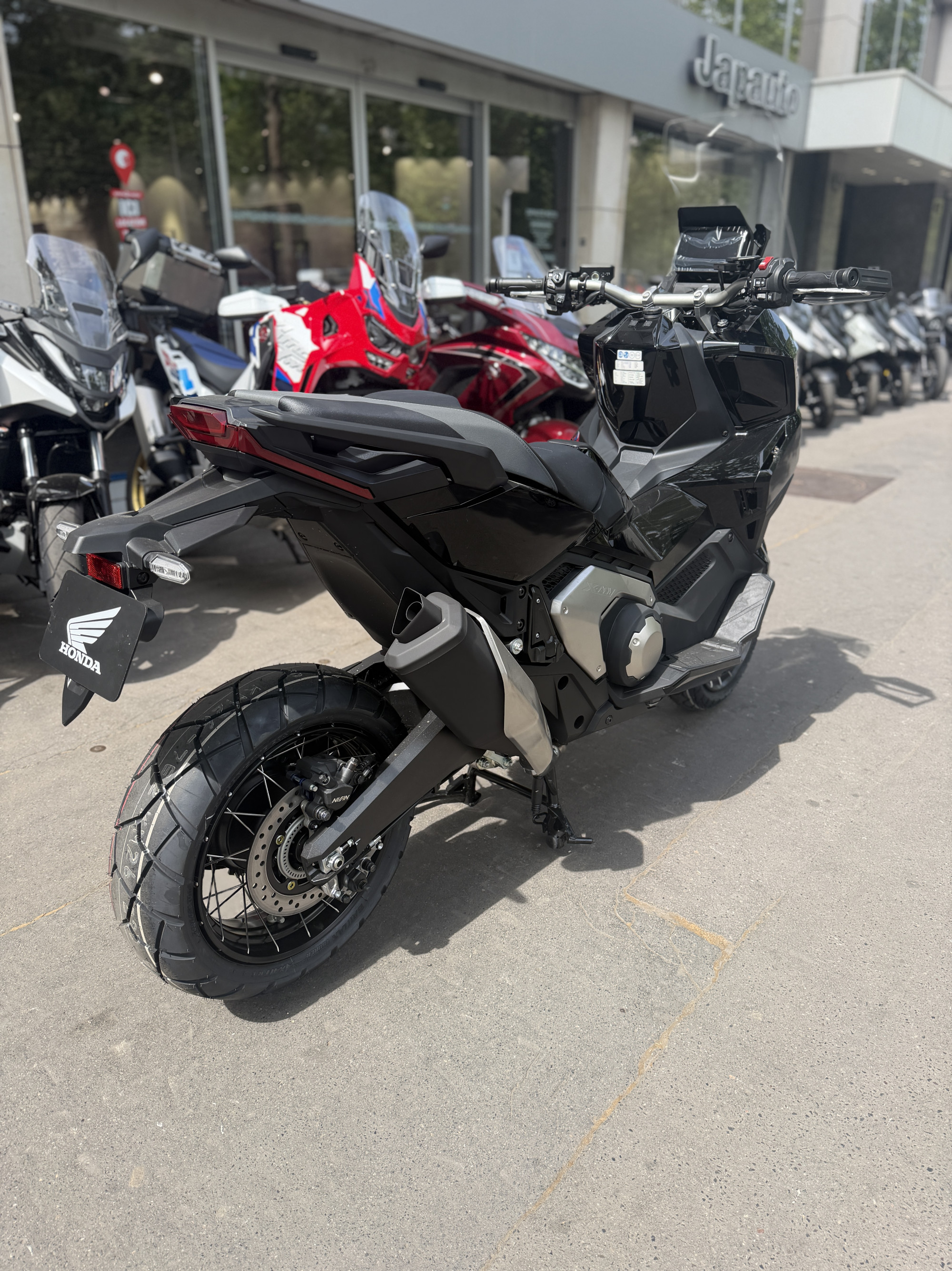 HONDA X-ADV 750 - ETAT NEUF - 499KM - 11490€ -NOIR - MEC04/2026 - REFHK167MS
