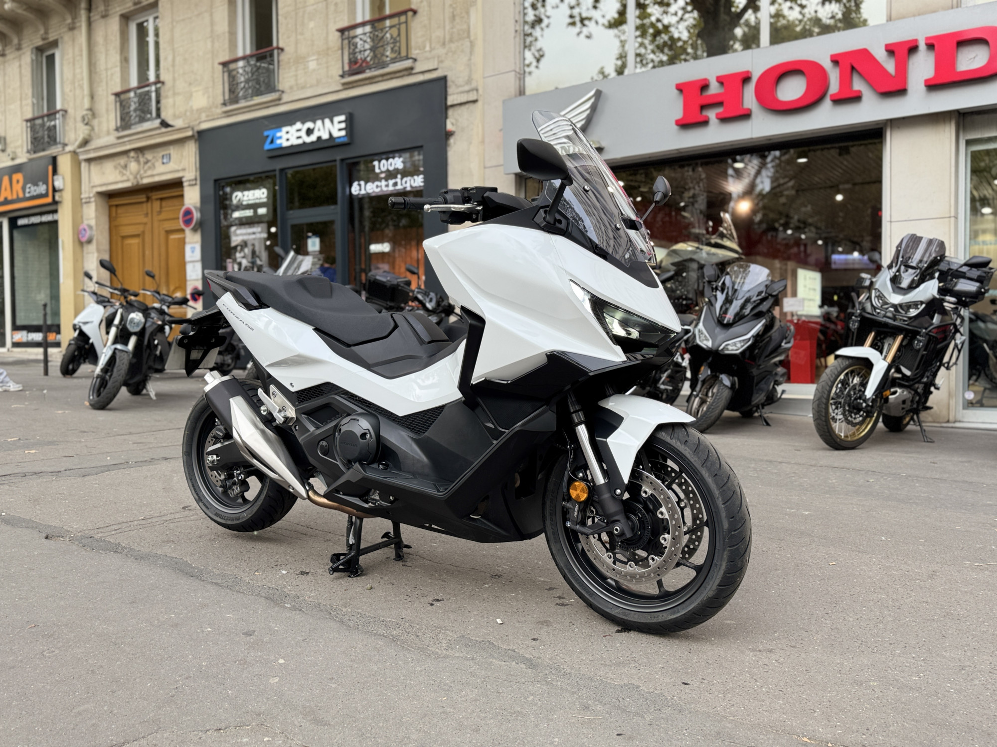 HONDA NSS FORZA 750 - BLANC - 10400 € - 1503KMS - MEC 03/2026 - REFHK374BH