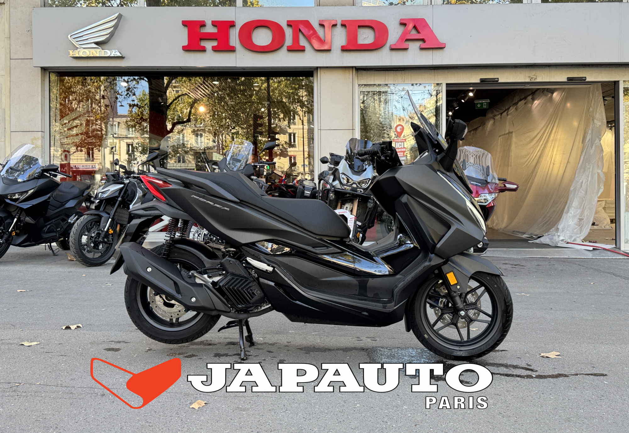 HONDA NSS FORZA 125 - NOIR MAT -132 KMS - 4990 € - MEC 06/2026 - REF HL865QR