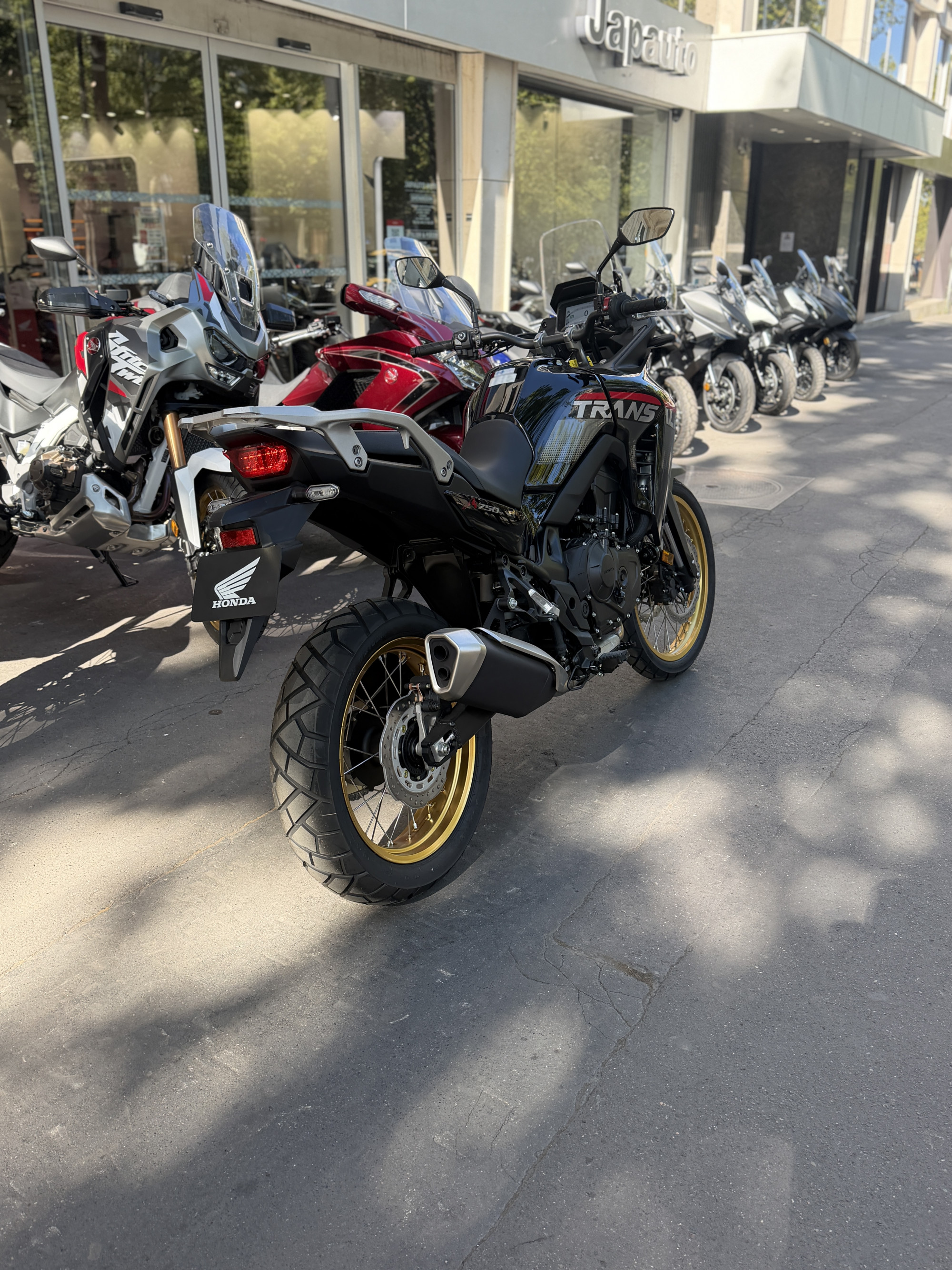 HONDA XL 750 TRANSALP- MODELE 2025 - NOIR - 499KMS - 8999€ - MEC07/2026 - REF HM550EB