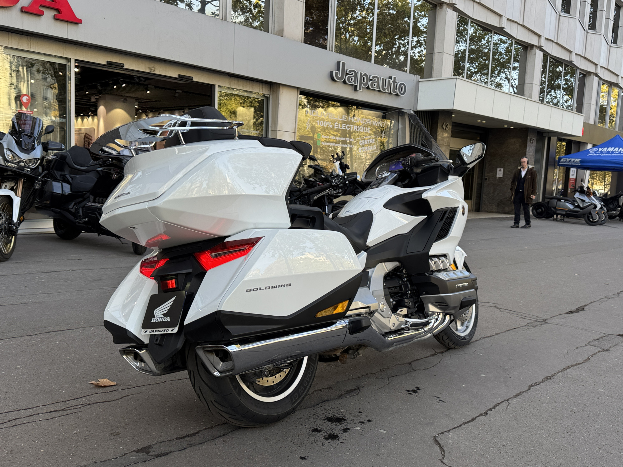 HONDA GL 1800 GOLDWING - BLANC - 17900 € - 45348 KMS - MEC 03/2018 - REFEV739XA