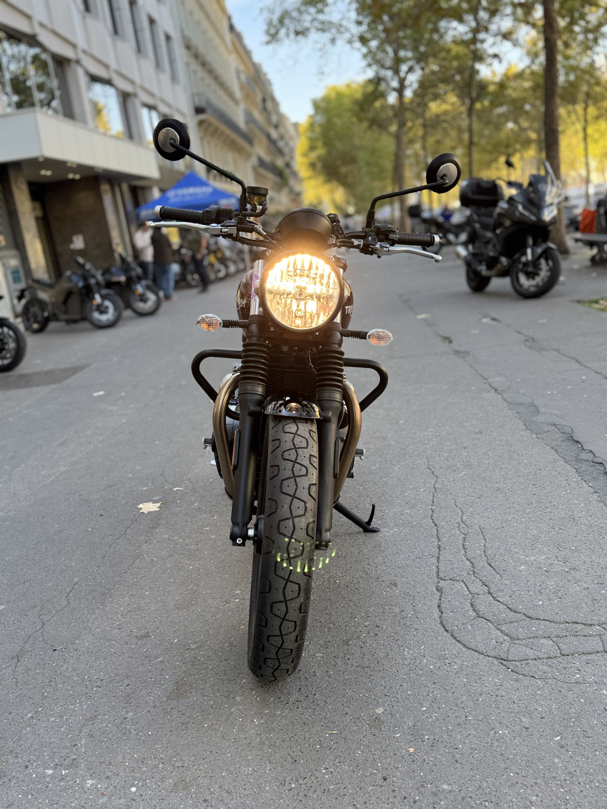 TRIUMPH STREET TWIN  900 - NOIR - 6990€ - A2 - 2404 KMS - MEC 02/2020 - REFFN294SC
