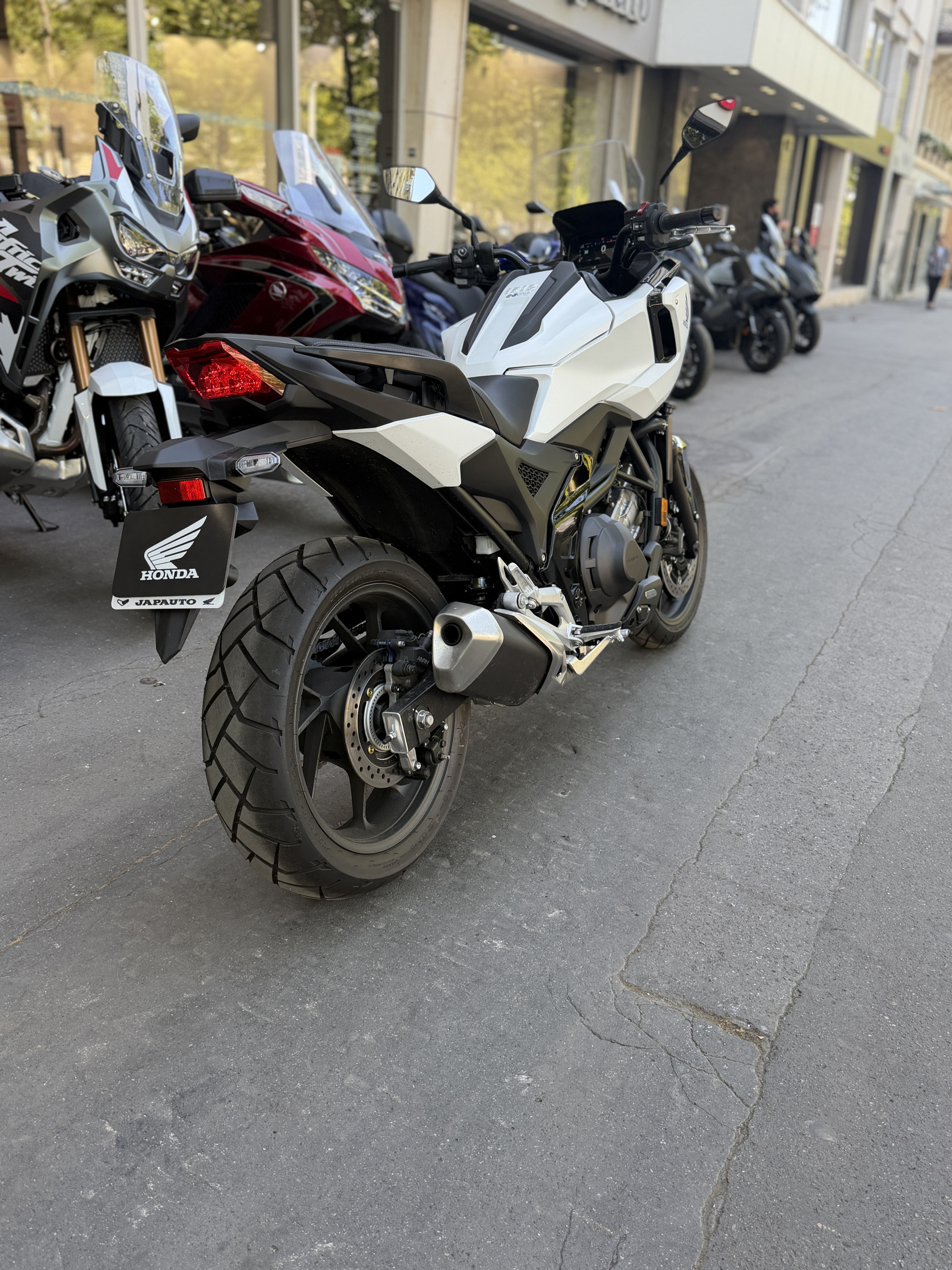 HONDA NC 750 X - BLANC - 8490€ - 499KMS - MEC04/2026 - REFHK795PJ