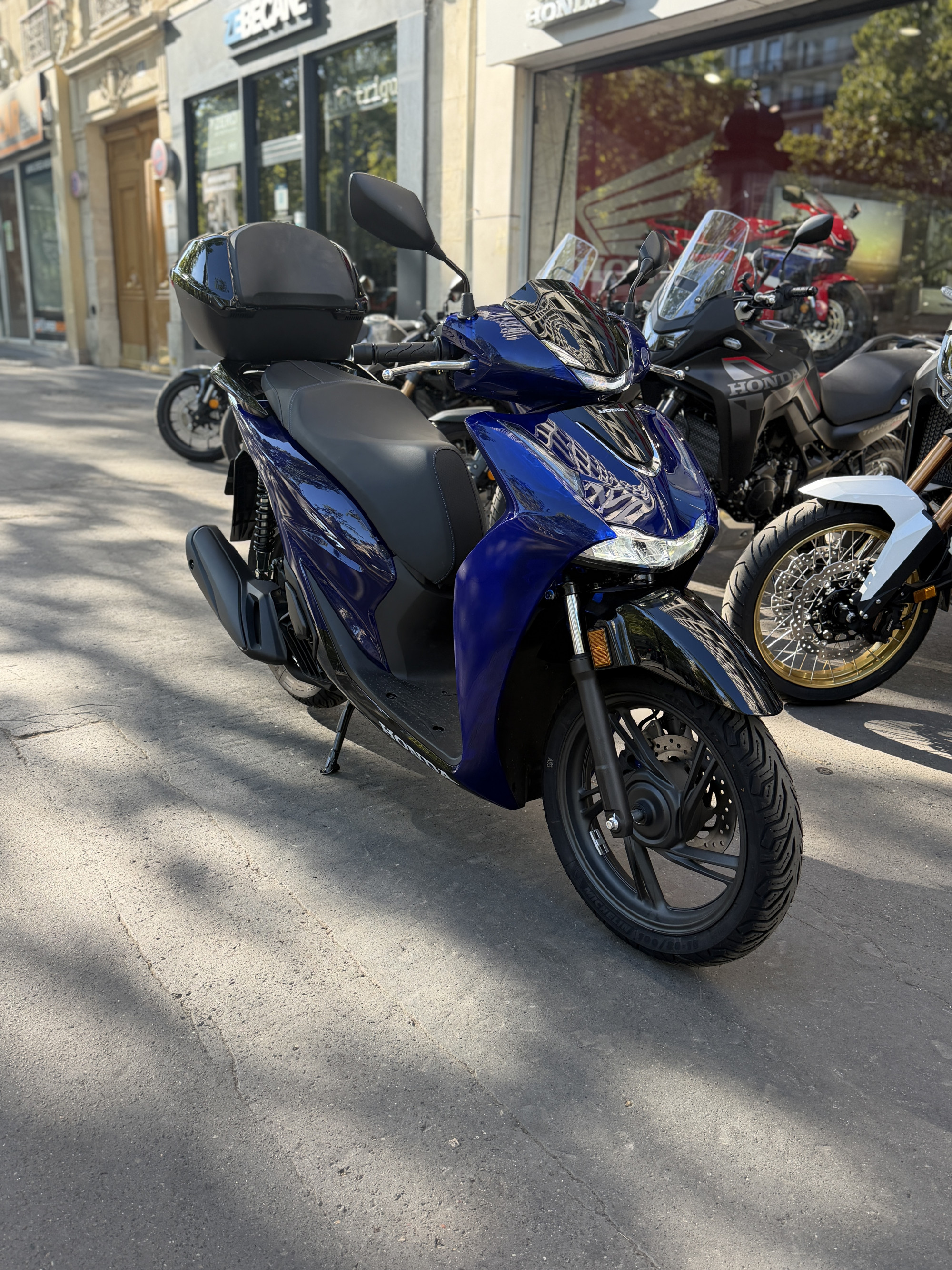 HONDA SH 125 - BLEU - 499 KMS - 3390€ - MEC07/2026 - REF HM736ED