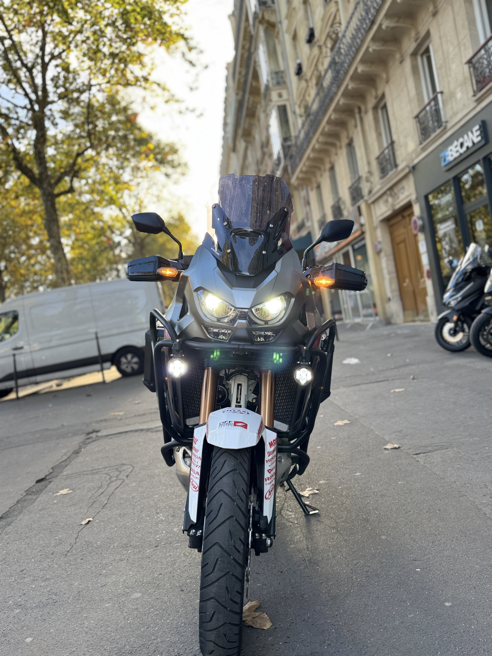 HONDA AFRICA TWIN CRF1000 ADVENTURE SPORT SE DCT - GRIS MAT - 20900 € - 5886 KM - MEC 07/2026 - REF HM919DJ