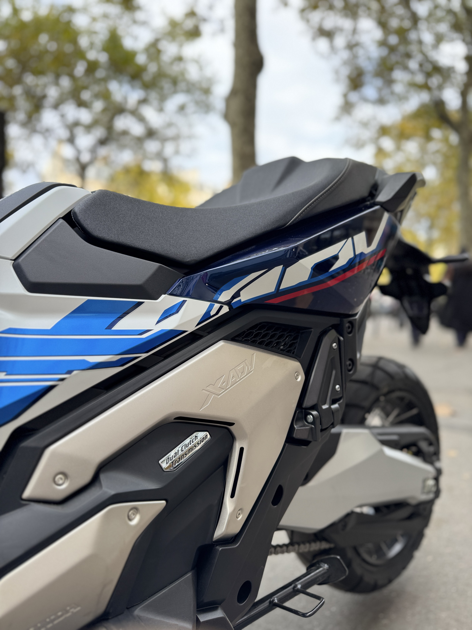 HONDA X-ADV 750 SPECIAL EDITION - BICOLORE - 11400€ - 2 KM - MEC 08/2026 - REF HM350NQ