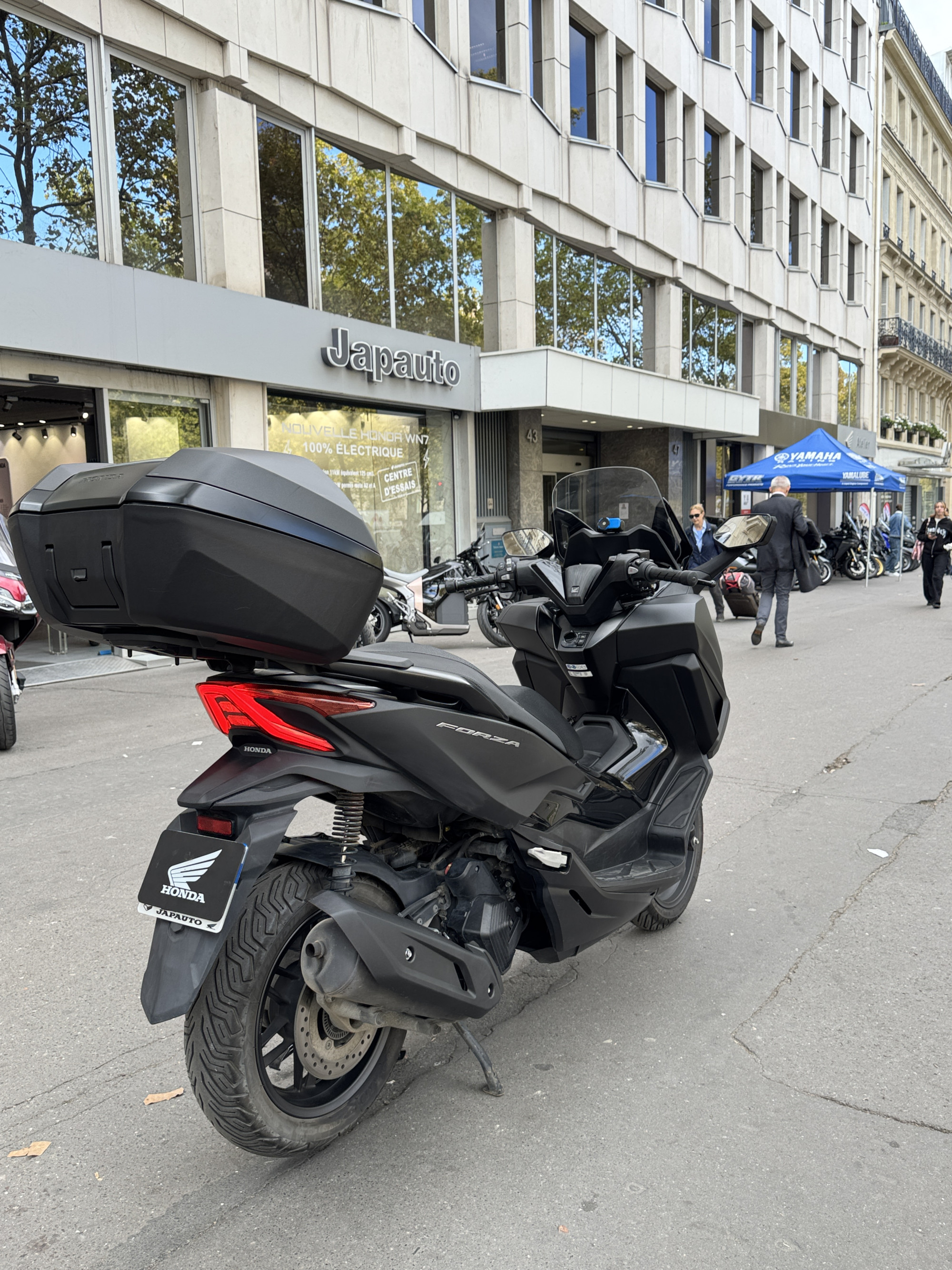 HONDA NSS FORZA 125 TOP BOX - NOIR MAT - 3990 €  -14763 KMS -  - MEC 06/23 - REFGP020VN