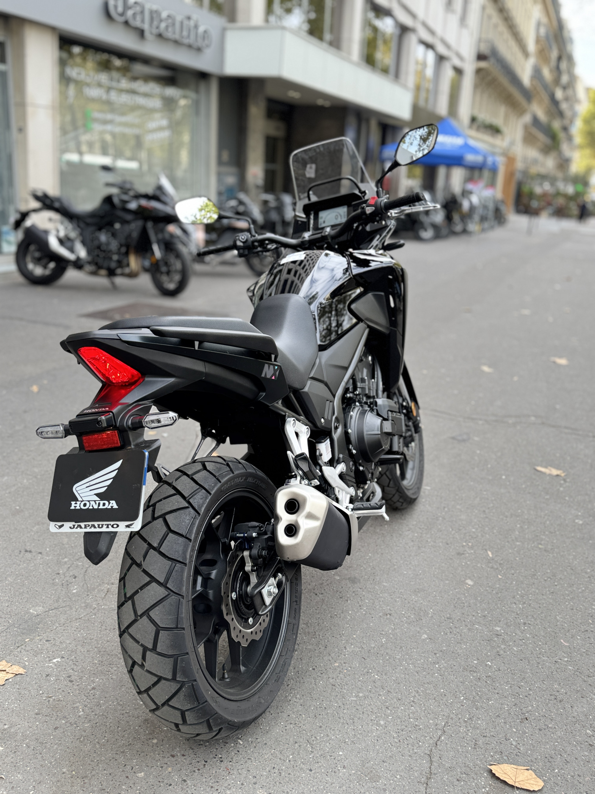 HONDA NX 500 E-Clutch - NOIR - 6490€ - 189 KMS - MEC 06/2026 - REF HL204QH