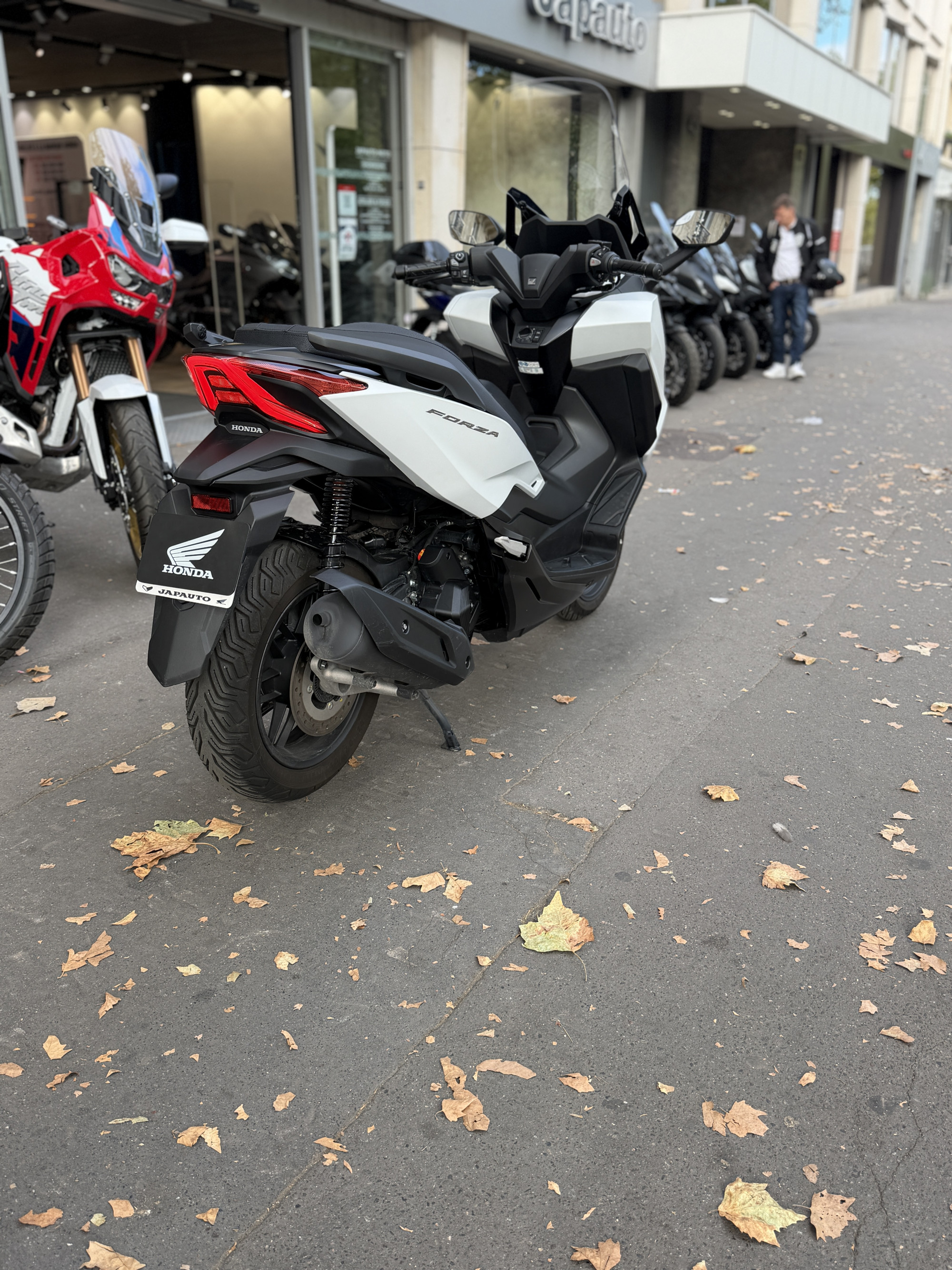 HONDA NSS FORZA 125 - BLANC - 4690€ - 2751KMS- MEC10/2025 - REFHG302HF