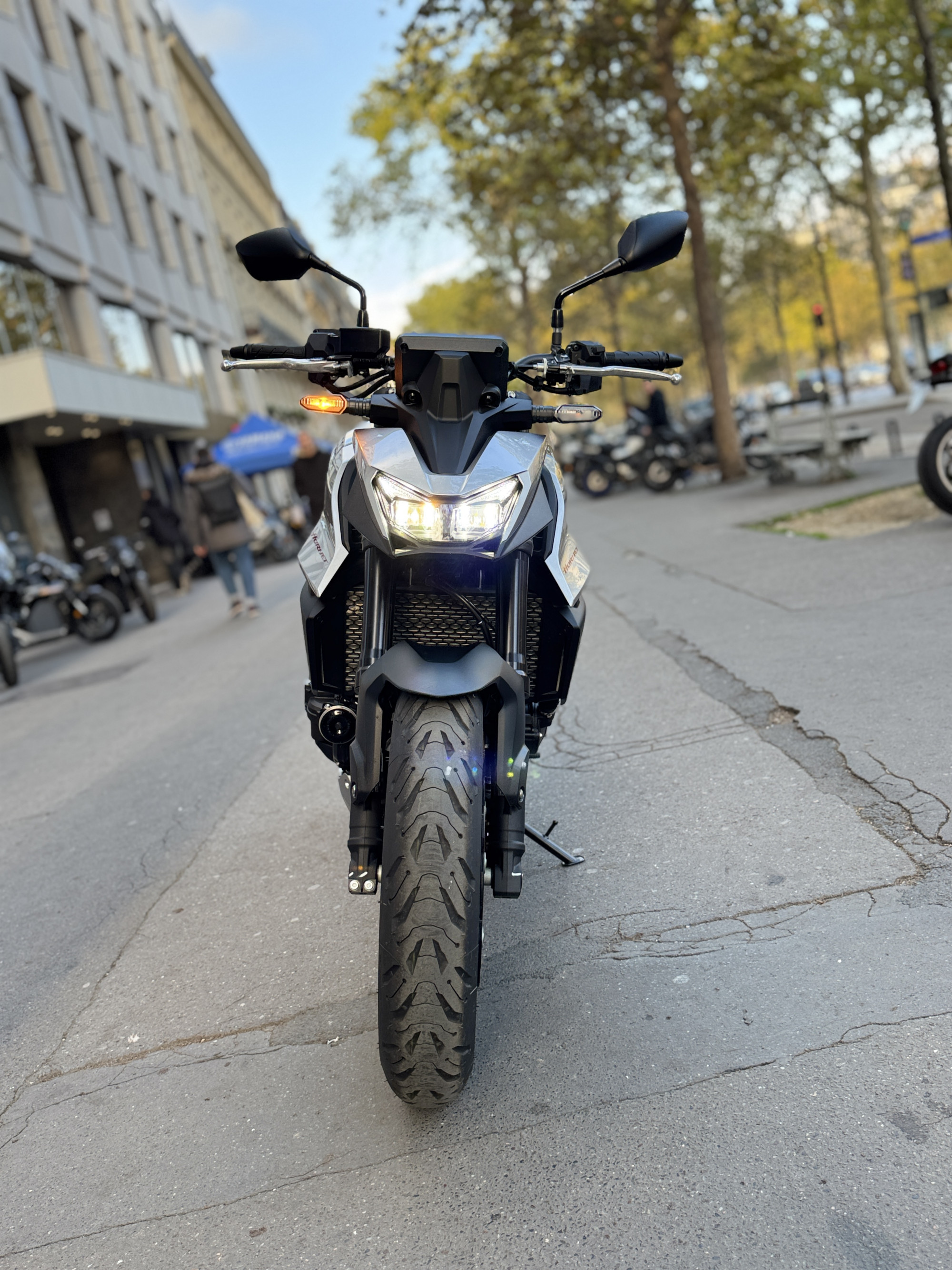 HONDA CB 750 HORNET E-CLUTCH - ARGENT GRIS - 7290€ - 356 KMS - MEC 06/2026 - REFHL785QL