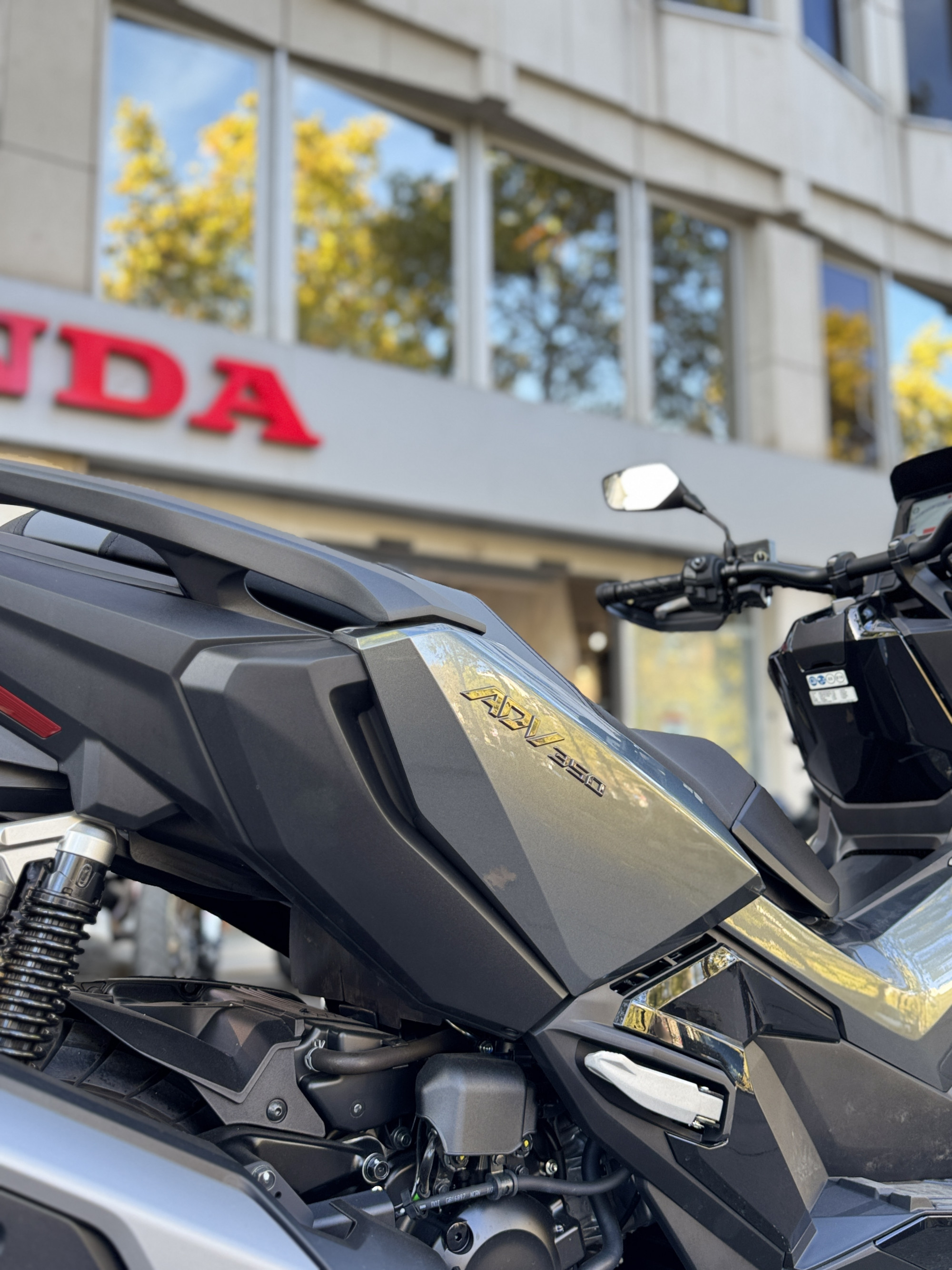 HONDA ADV 350 - GRIS -241 KMS-  5690€ - MEC 06/2026 - REF HJ435JZ