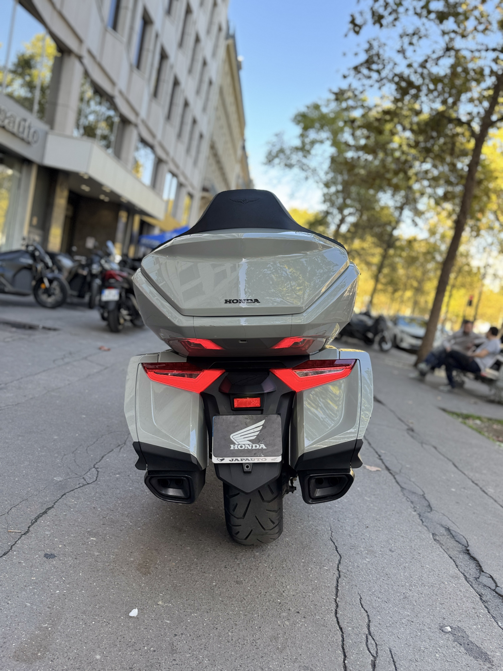 HONDA GL 1800 GOLDWING DCT - GRIS - 32990 € - 7340 KM - MEC 03/2026 - REF HJ283PH