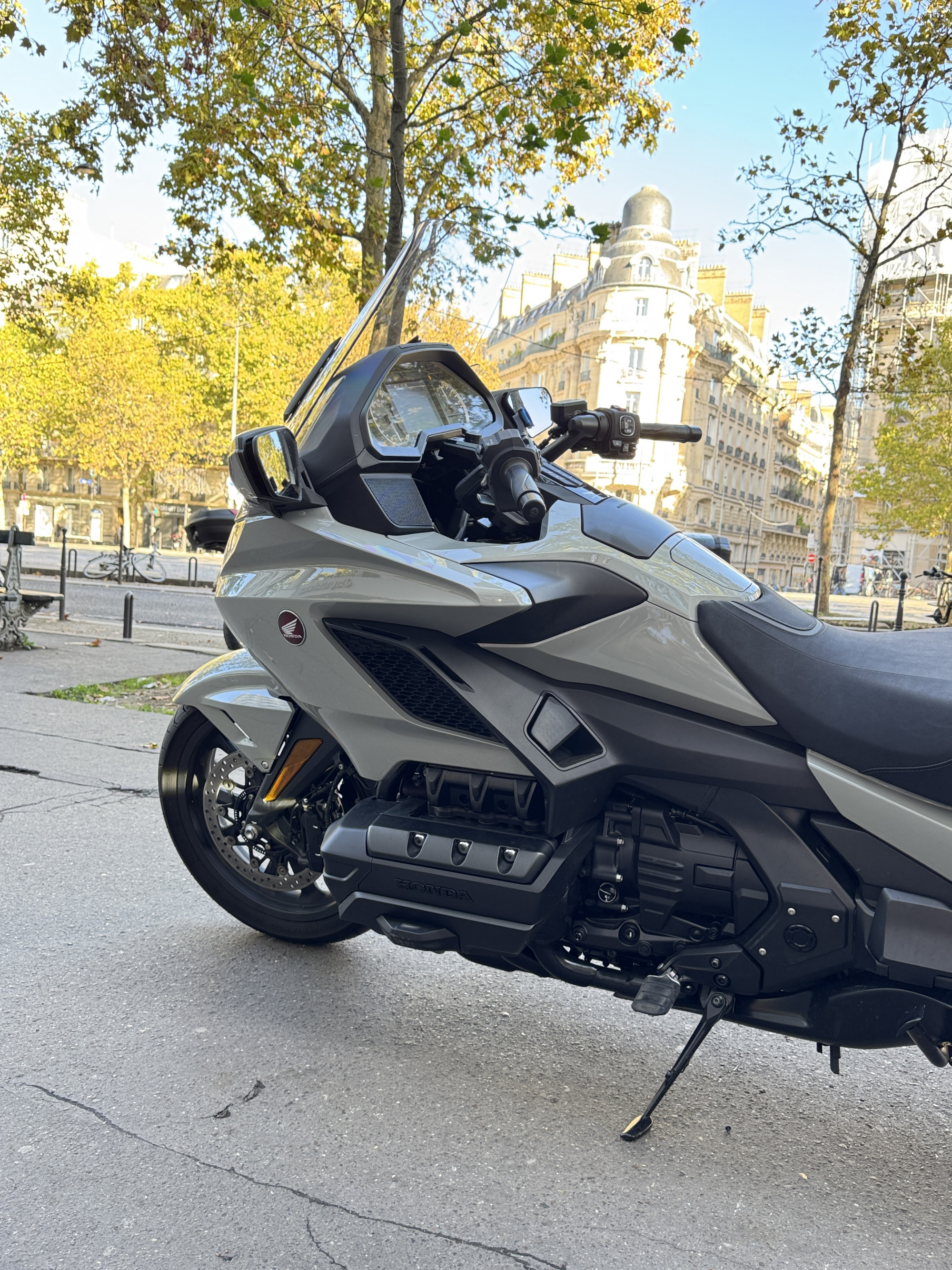 HONDA GL 1800 GOLDWING DCT - GRIS - 32990 € - 7340 KM - MEC 03/2026 - REF HJ283PH