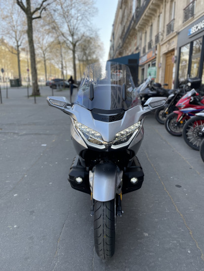 Honda GL 1800 GOLDWING TOURING DCT - 32 990€- 4999KM - MEC 2025 - GRIS ARGENT - REFHF767KD