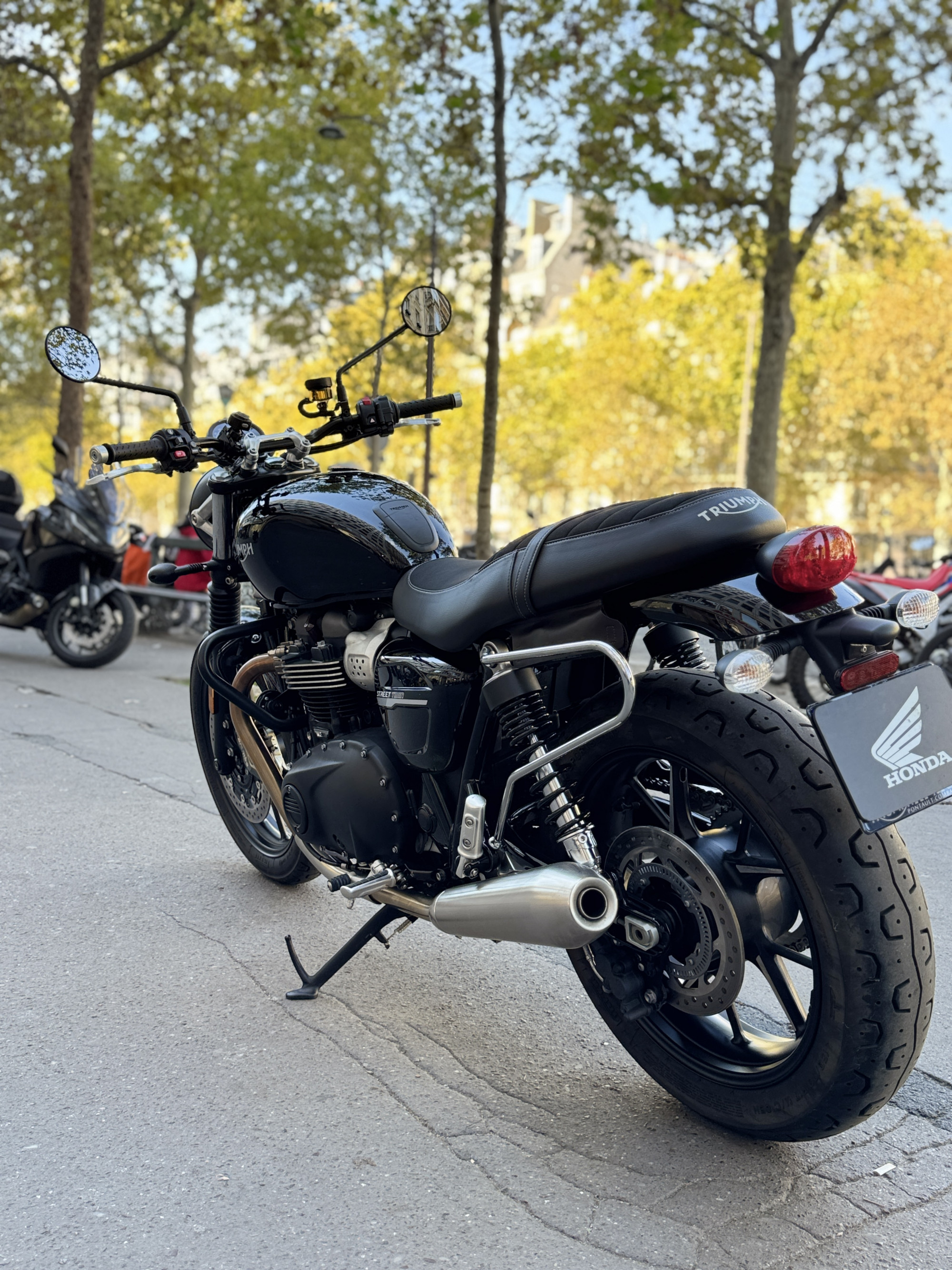 TRIUMPH STREET TWIN  900 - NOIR - 6990€ - A2 - 2404 KMS - MEC 02/2020 - REFFN294SC