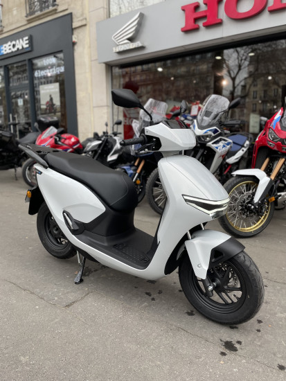 HONDA CUV e: Connected - 3890€ - 199KM - MEC2025 - REFHG290JM