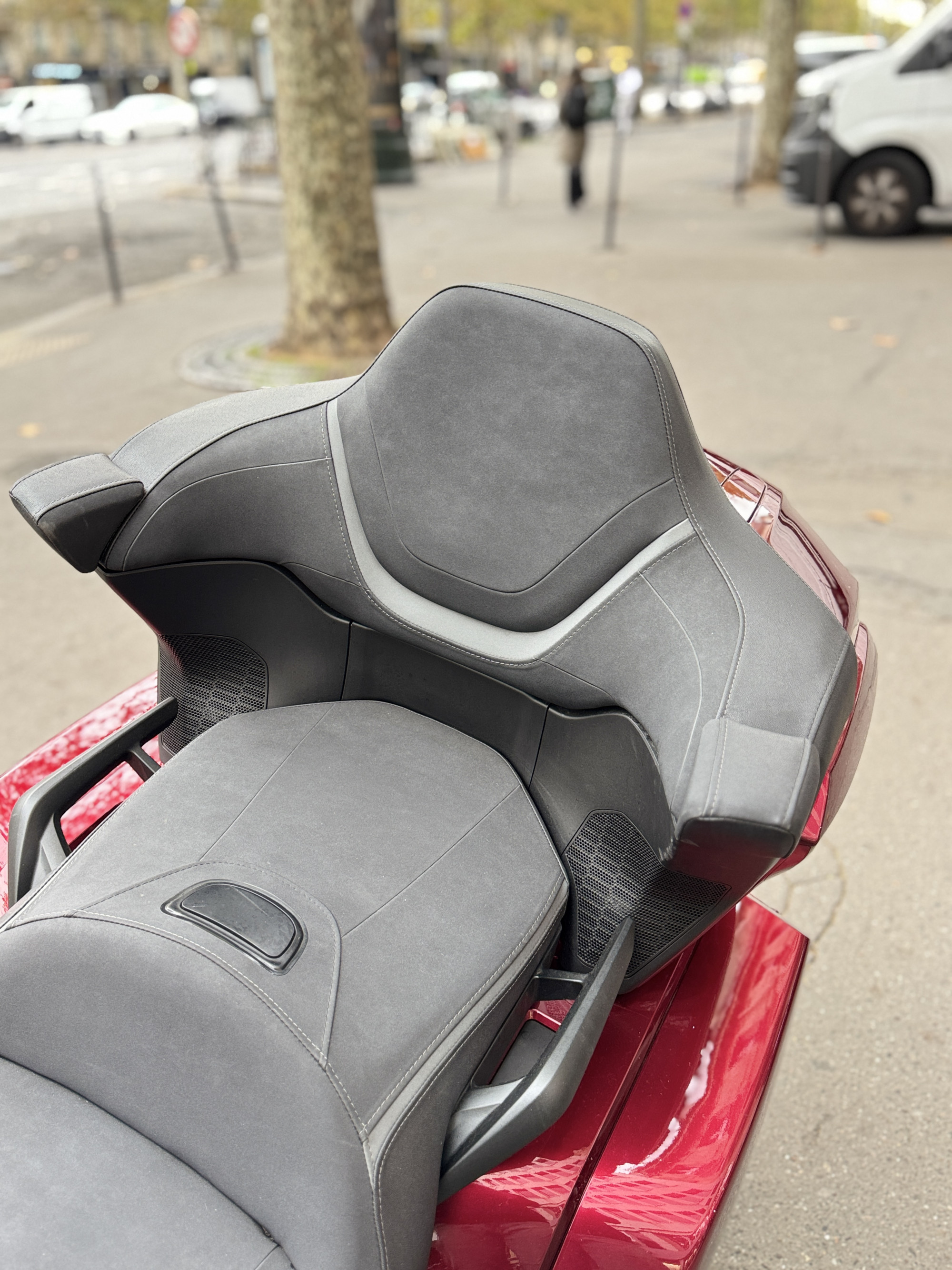 HONDA GL 1800 GOLDWING TOURING DCT - ROUGE - 32990 € - 3500KMS - MEC 05/2026 - REFHL056AB