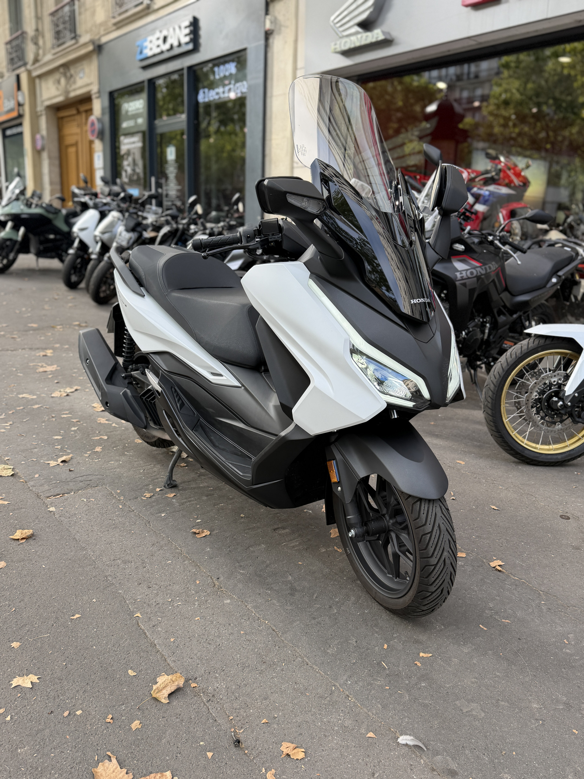 HONDA NSS FORZA 125 - BLANC - 4690€ - 2751KMS- MEC10/2025 - REFHG302HF