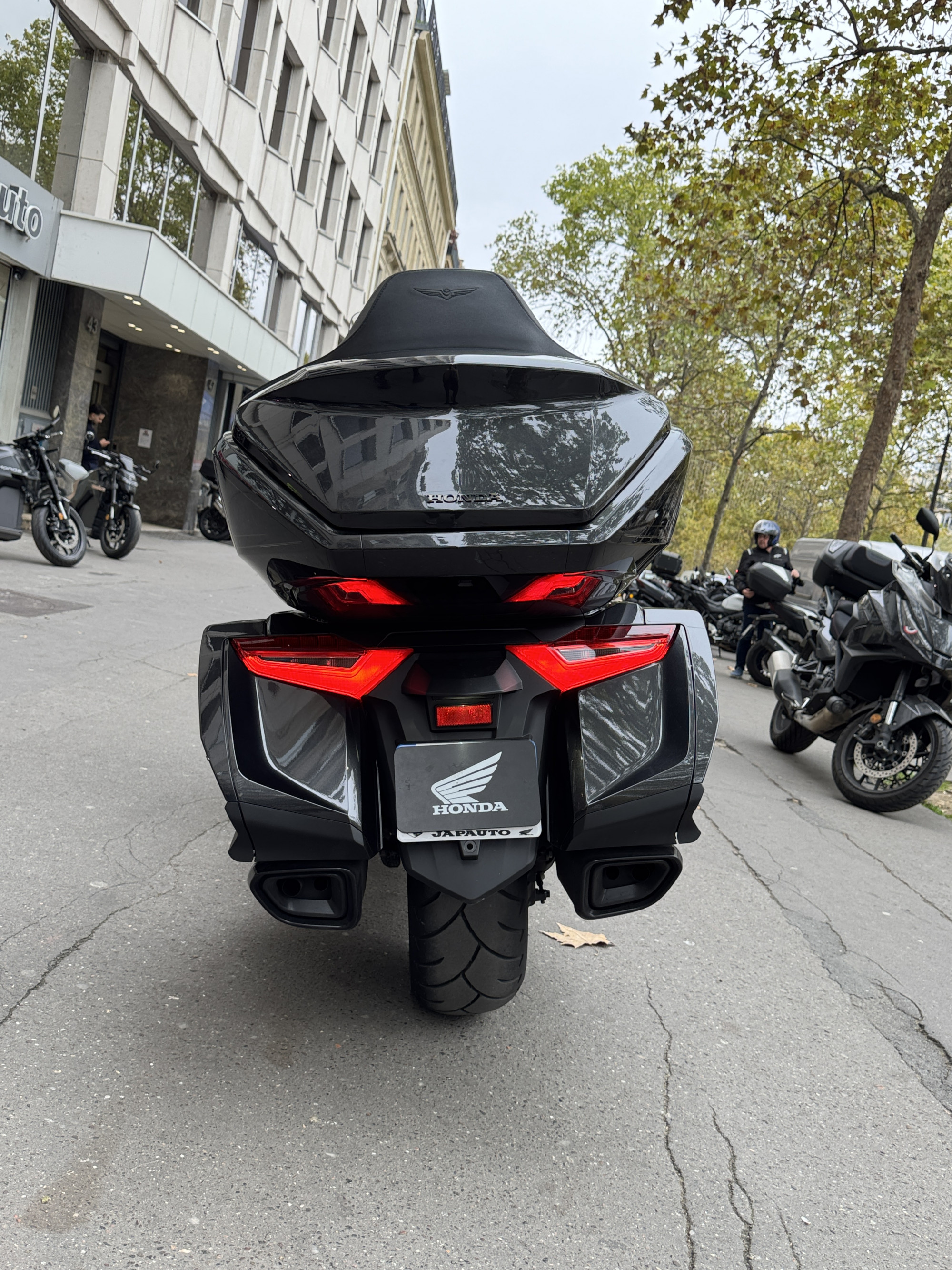 HONDA GL1800 GOLDWING - NOIR - 32990€ - 5506 KM - MEC 03/2026 - REF HJ824PK