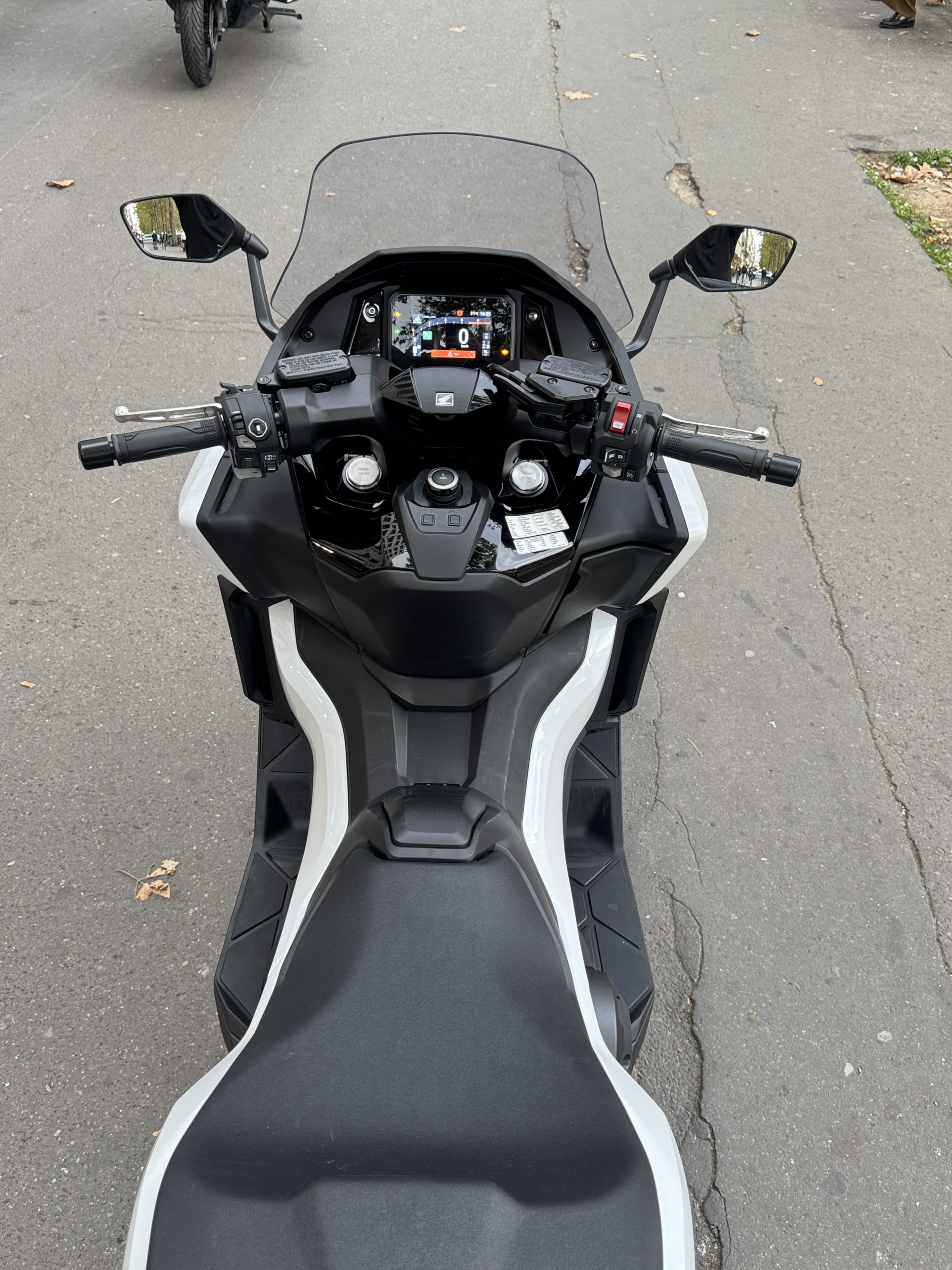 HONDA NSS FORZA 750 - BLANC - 10400 € - 1503KMS - MEC 03/2026 - REFHK374BH