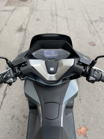 Honda PCX 125 - 2990€ - 499KM - GRIS ARGENT - MEC 2026