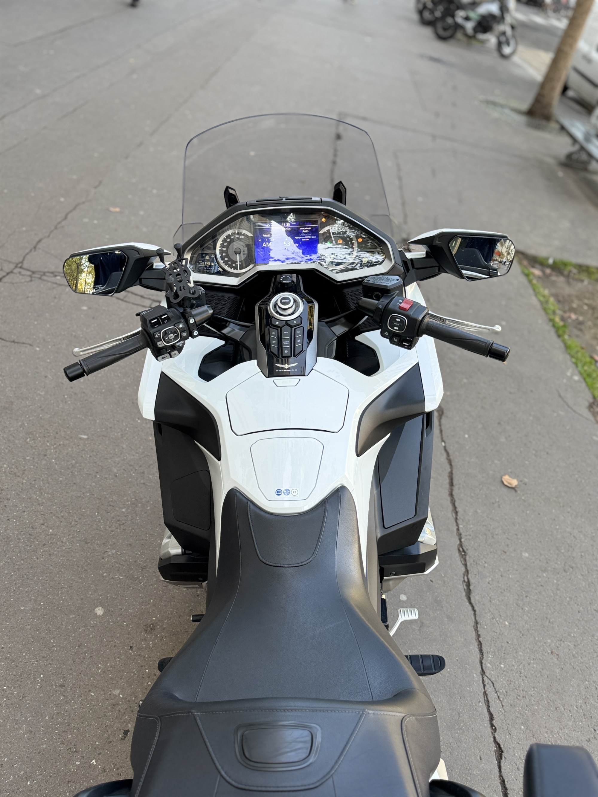 HONDA GL 1800 GOLDWING - BLANC - 17900 € - 45348 KMS - MEC 03/2018 - REFEV739XA