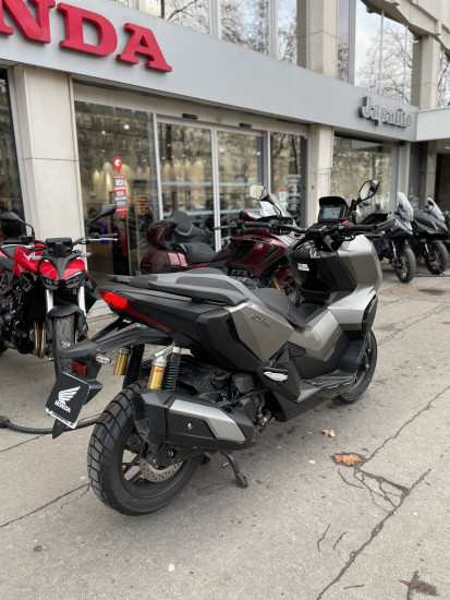 Honda ADV 350 GRIS MAT - 5990€ - 899KM - MEC 2025 - REFHE215NB