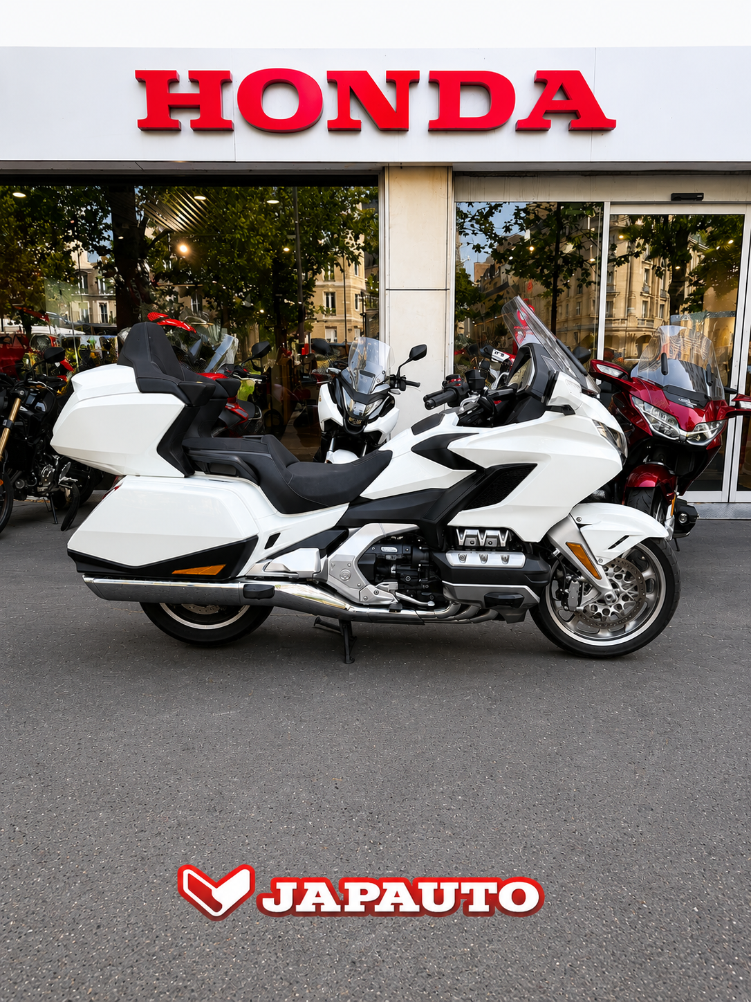HONDA GL 1800 GOLDWING TOURING DCT - 8813KM - 28900€ - BLANC - MEC08/2024 REFGY457WZ