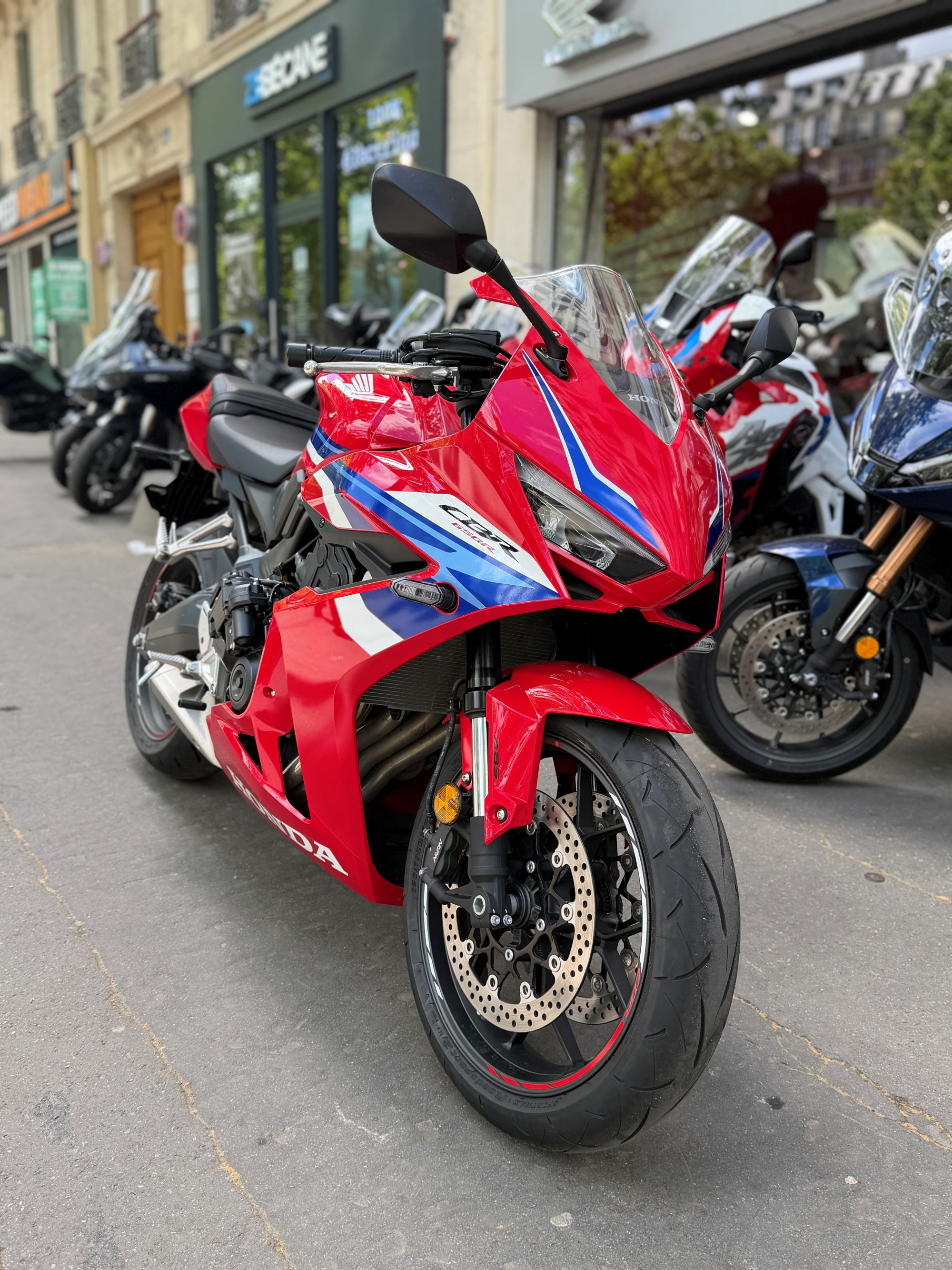 HONDA CBR 650 R - 8990€ - 352KM - MEC 2025- REF HH886AK