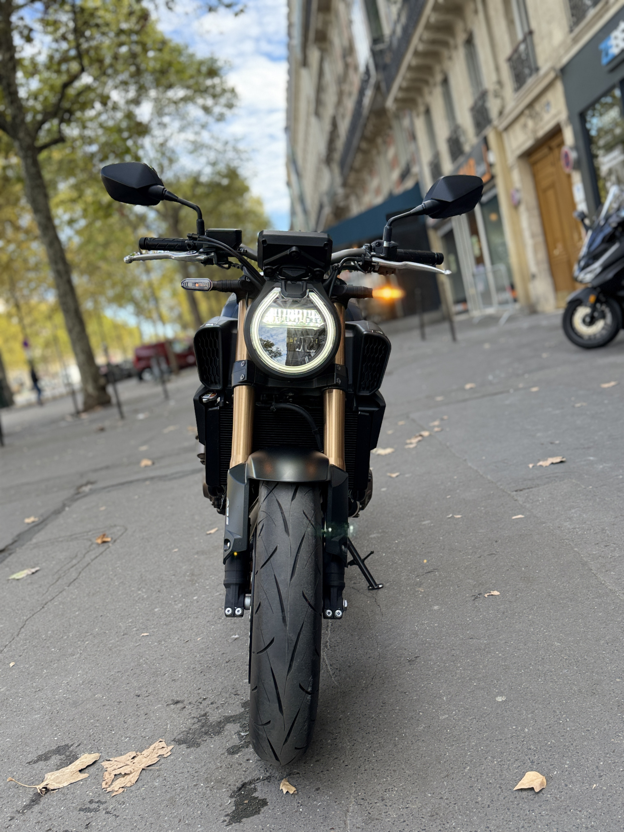 HONDA CB650R Neo Sports Café E-clutch - BLEU - 7990€ - 351 KMS - MEC 06/2026 - REF HL501KH