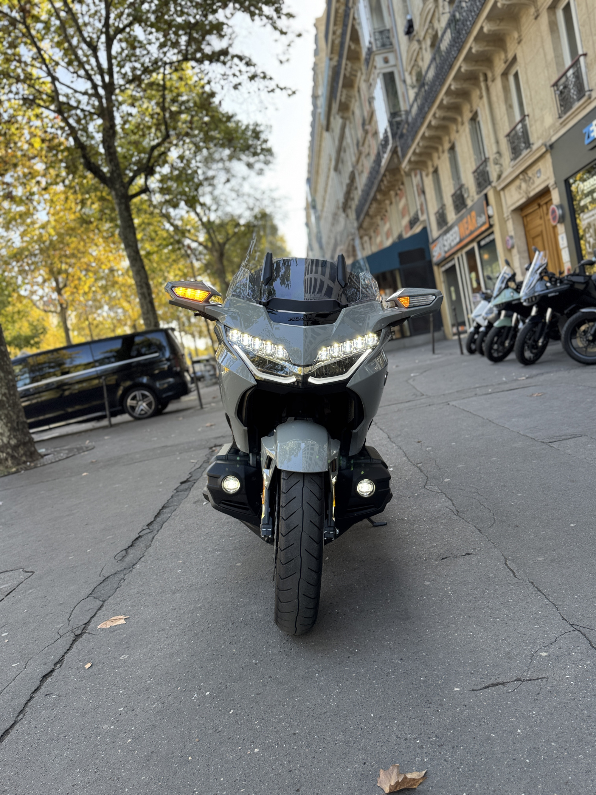 HONDA GL 1800 GOLDWING DCT - GRIS - 32990 € - 7340 KM - MEC 03/2026 - REF HJ283PH