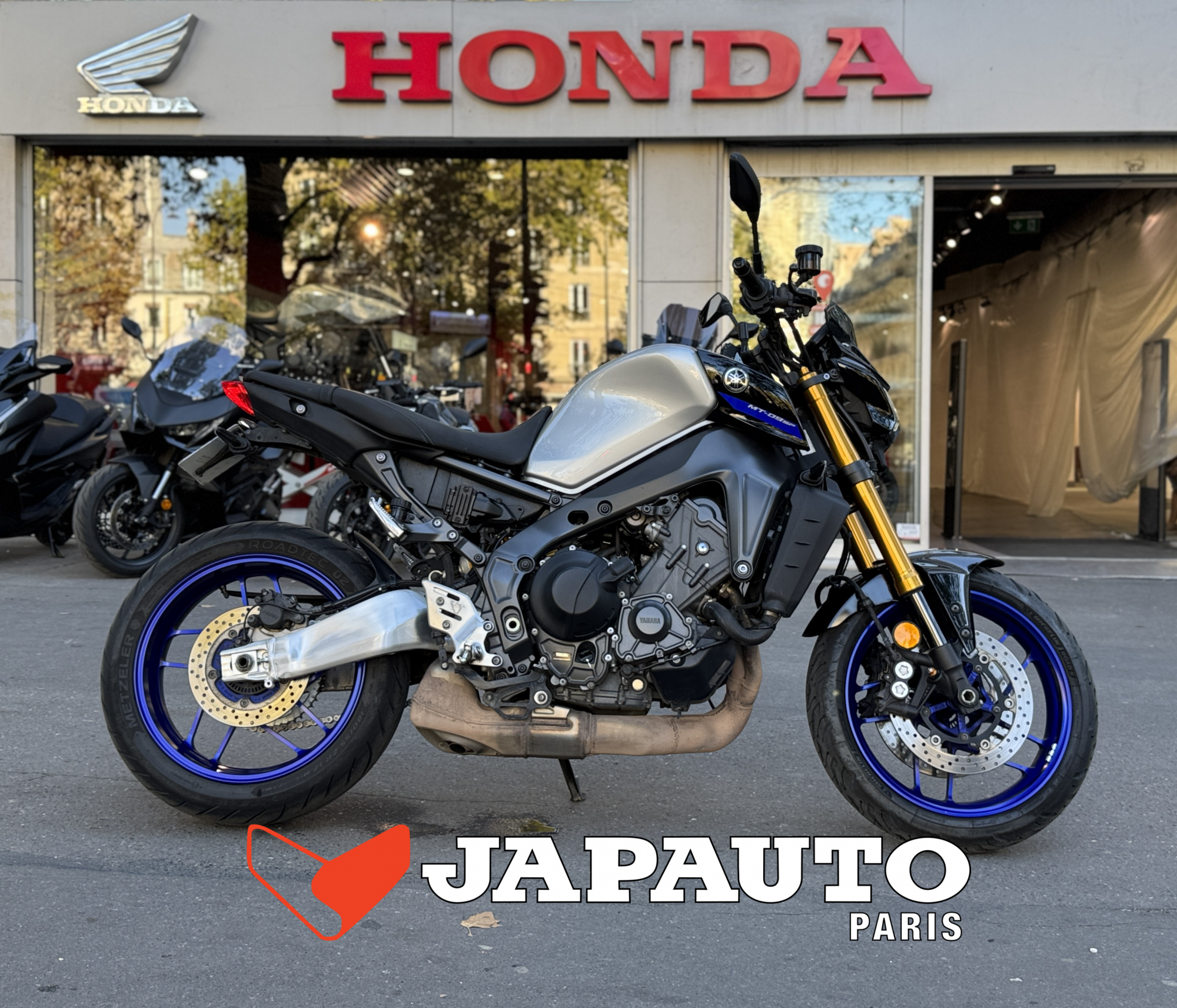 YAMAHA MT-09 SP - GRIS - 7990 € -32466 KMS -MEC 10/22 - REFGJ498WH