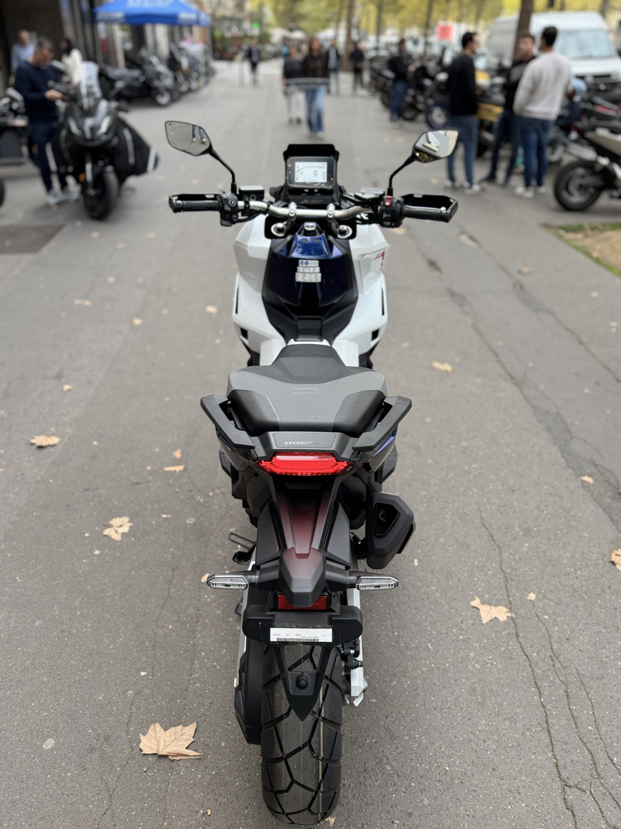 HONDA X-ADV 750 SPECIAL EDITION - BICOLORE - 11400€ - 2 KM - MEC 08/2026 - REF HM350NQ