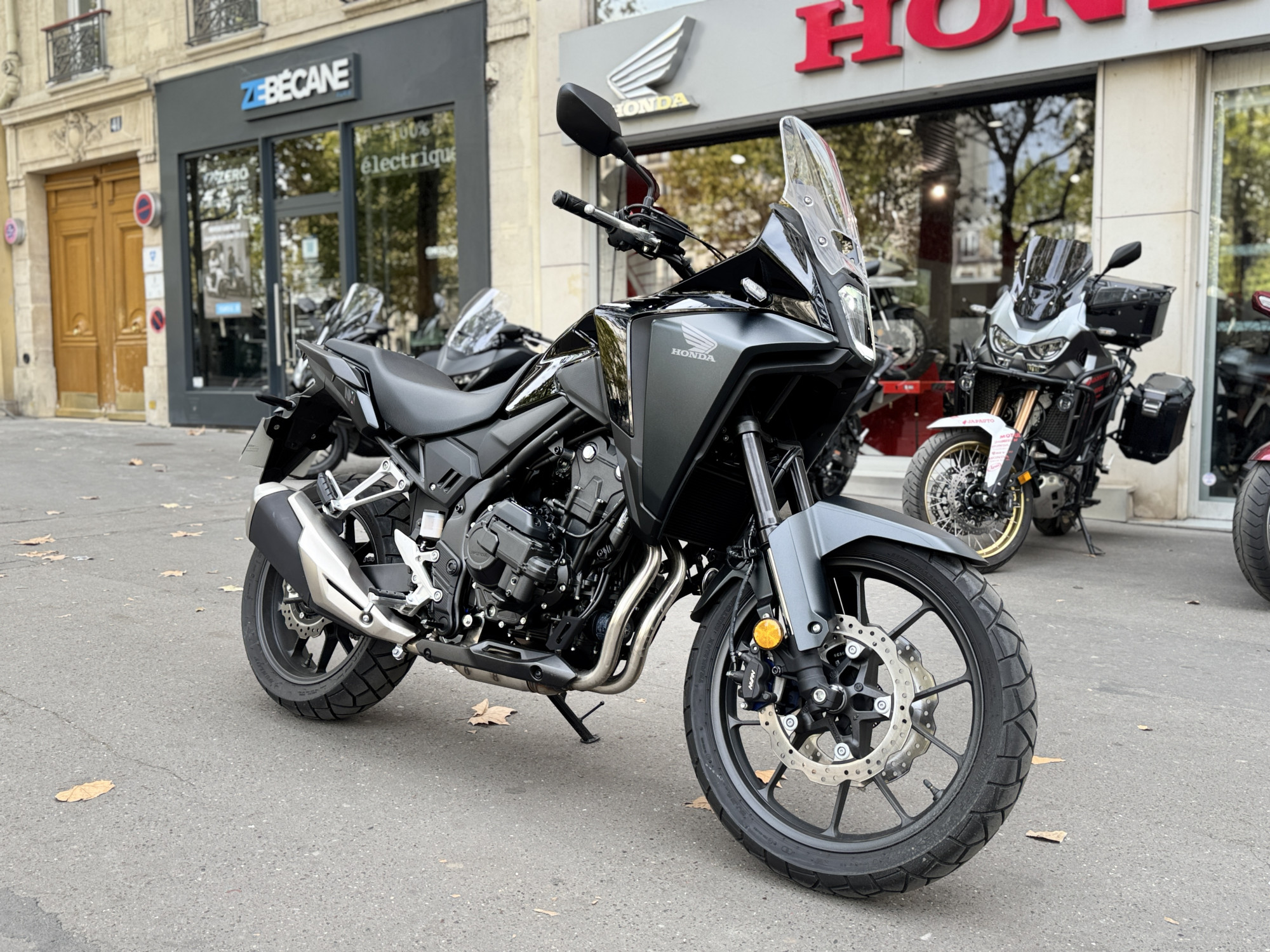 HONDA NX 500 E-Clutch - NOIR - 6490€ - 189 KMS - MEC 06/2026 - REF HL204QH