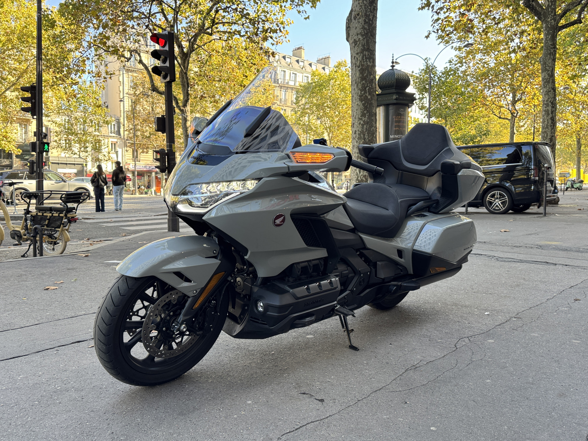 HONDA GL 1800 GOLDWING DCT - GRIS - 32990 € - 7340 KM - MEC 03/2026 - REF HJ283PH