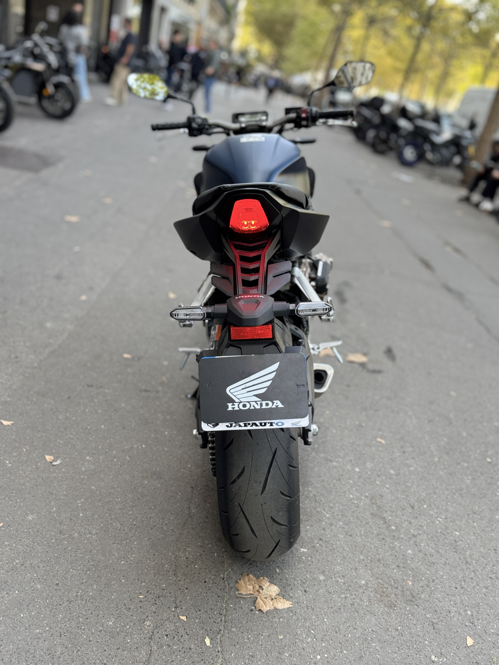 HONDA CB650R Neo Sports Café E-clutch - BLEU - 7990€ - 351 KMS - MEC 06/2026 - REF HL501KH