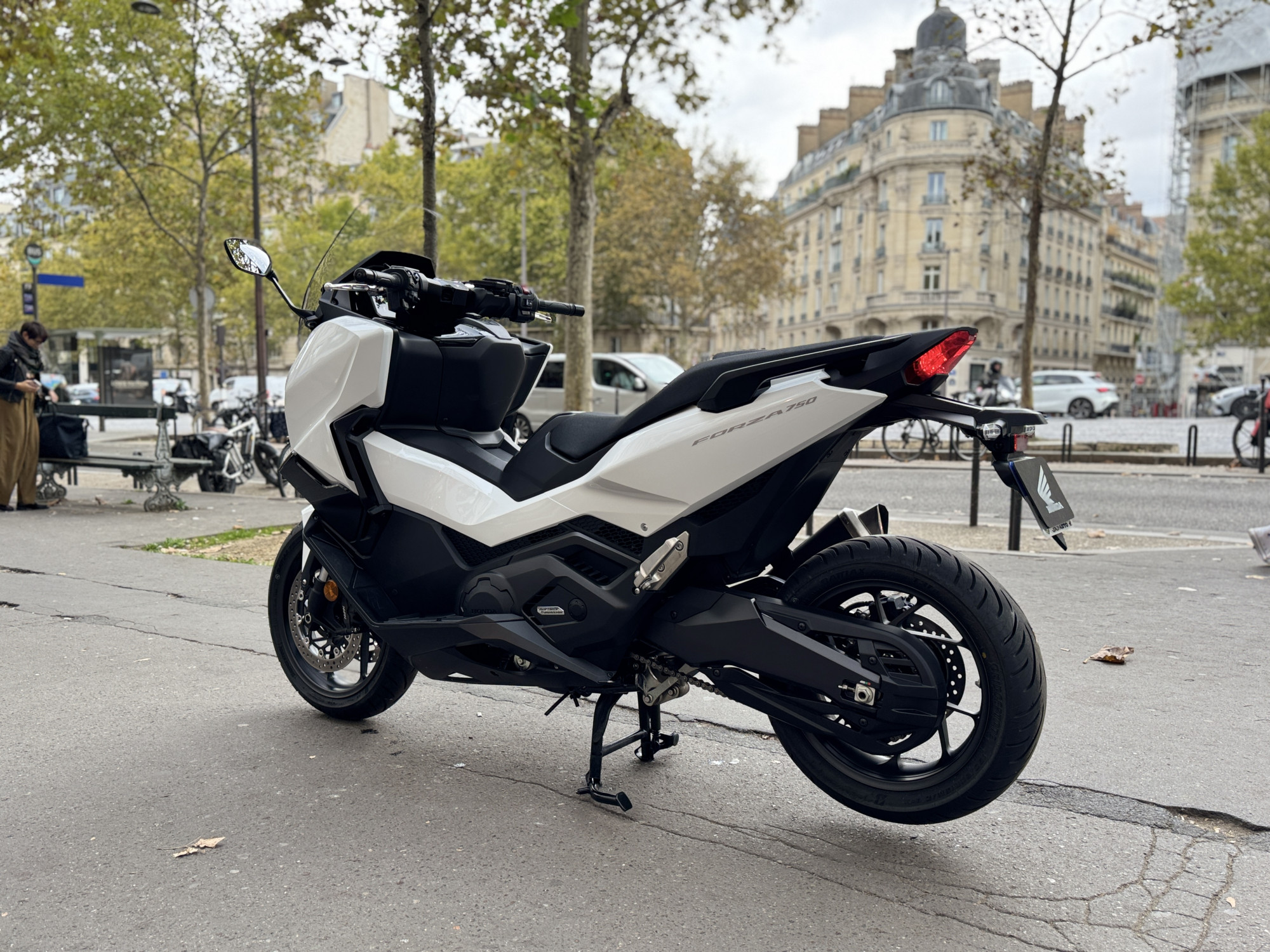 HONDA NSS FORZA 750 - BLANC - 10400 € - 1503KMS - MEC 03/2026 - REFHK374BH