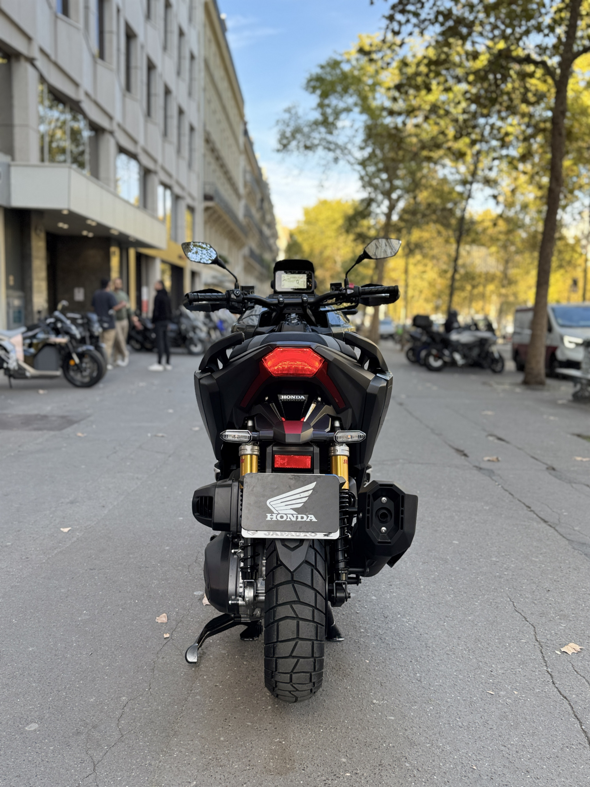 HONDA ADV 350 - GRIS -241 KMS-  5690€ - MEC 06/2026 - REF HJ435JZ